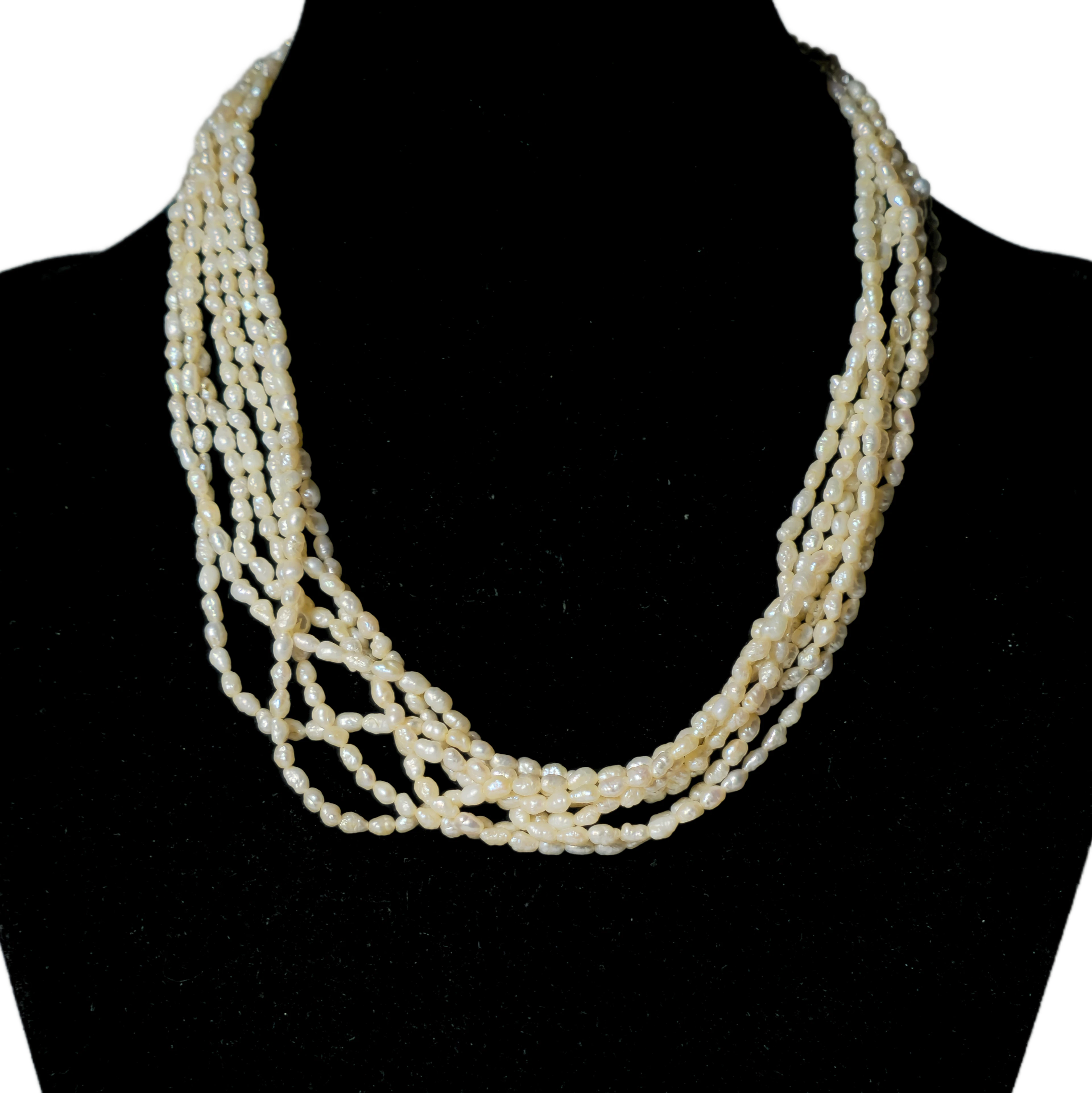GARGANTILLA DE PERLAS.