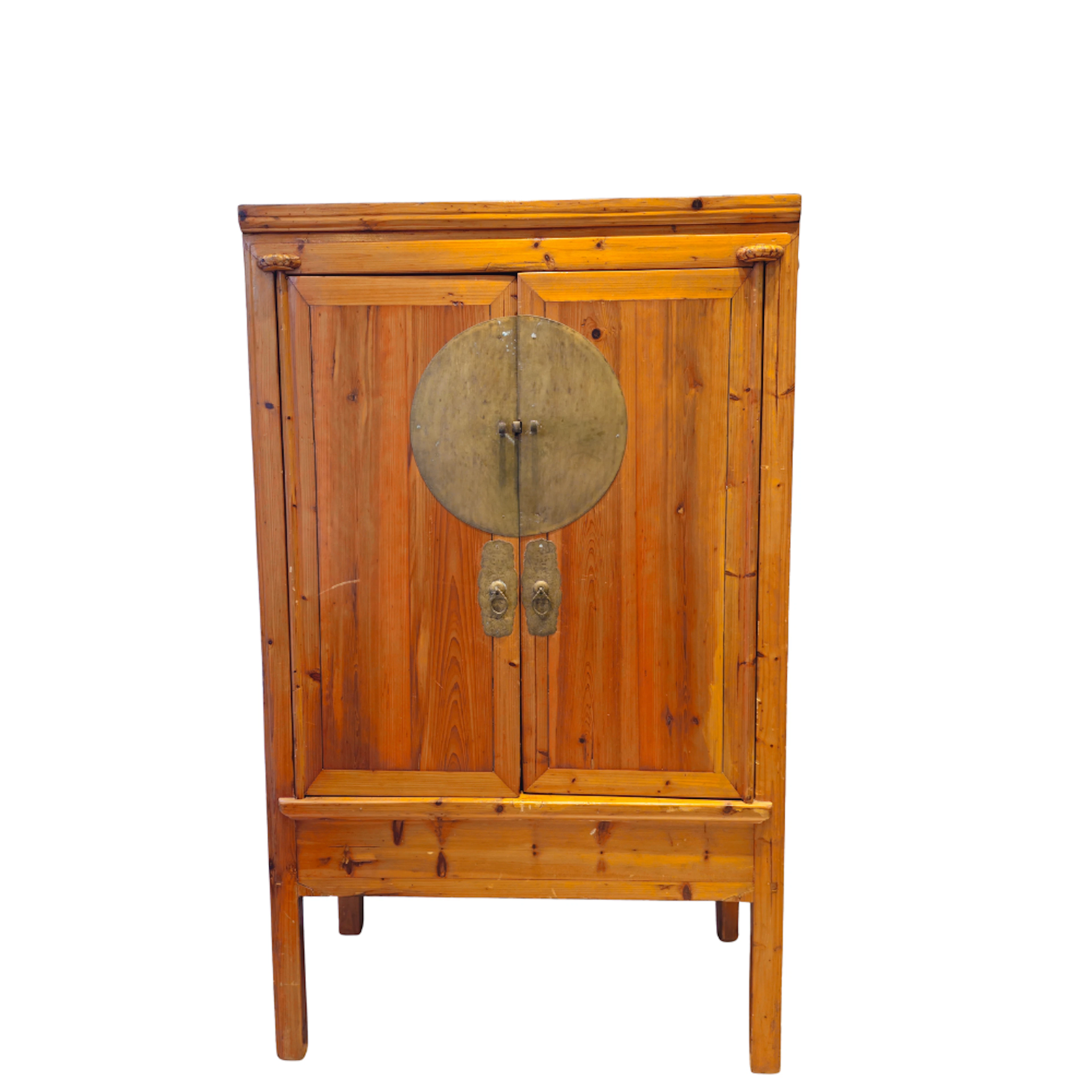 GRAN ARMARIO CHINO DE MADERA DE OLMO DE LA DINASTÍA QING DEL SIGLO
