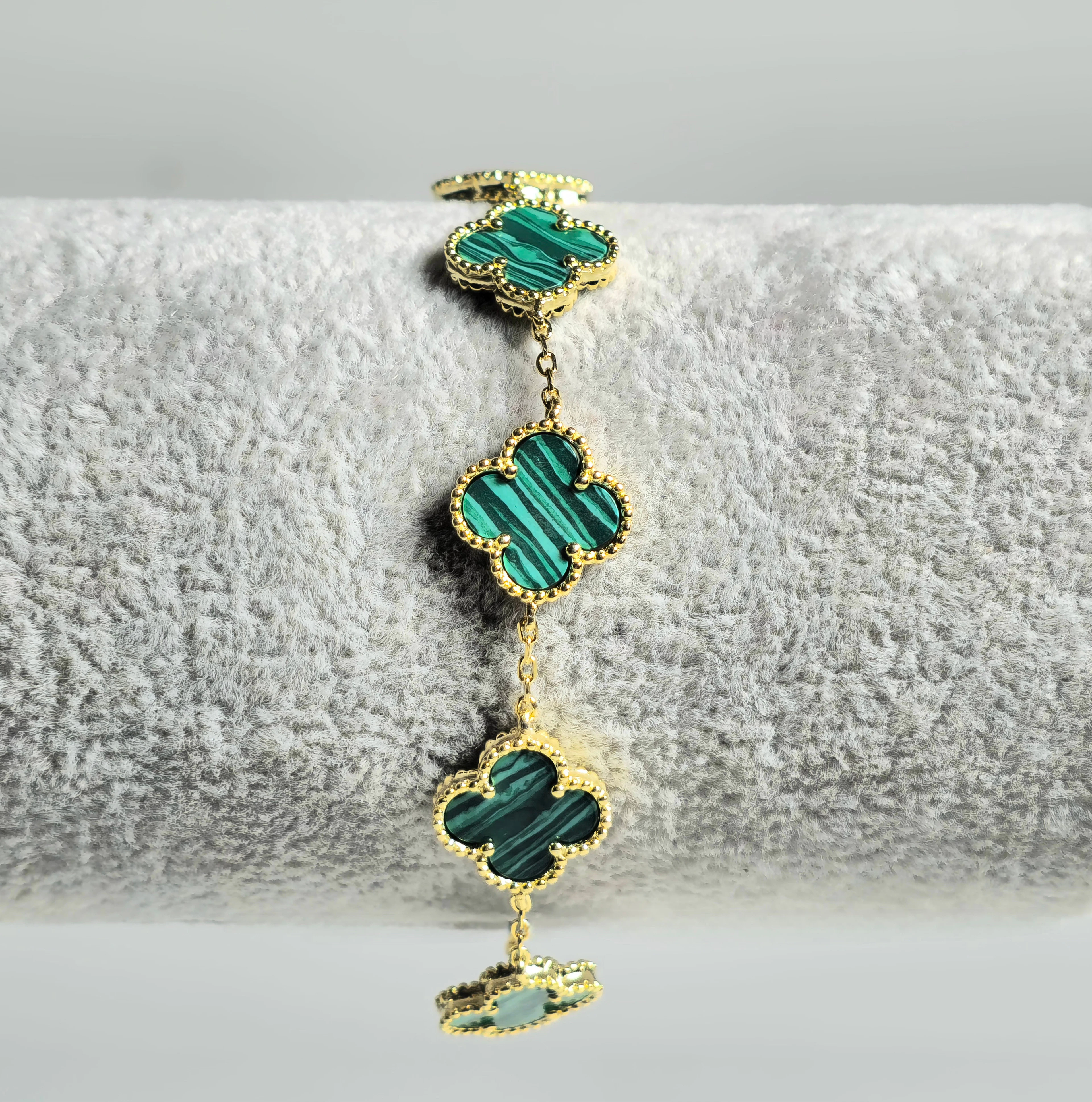 PULSERA ESTILO VAN CLEEF EN PLATA CON MALAQUITA.