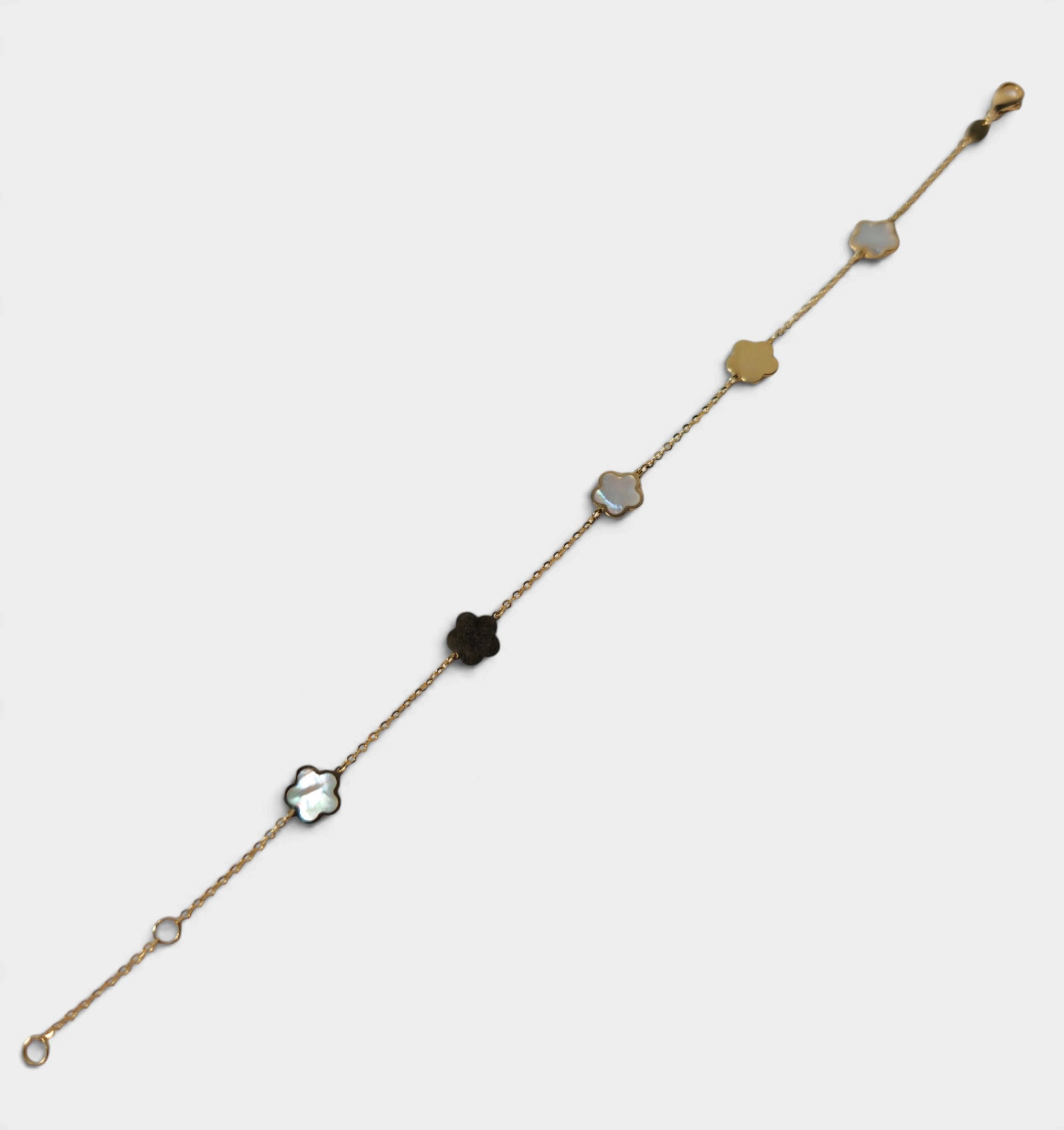 Pulsera alhambra en oro de 18 K y nácar.