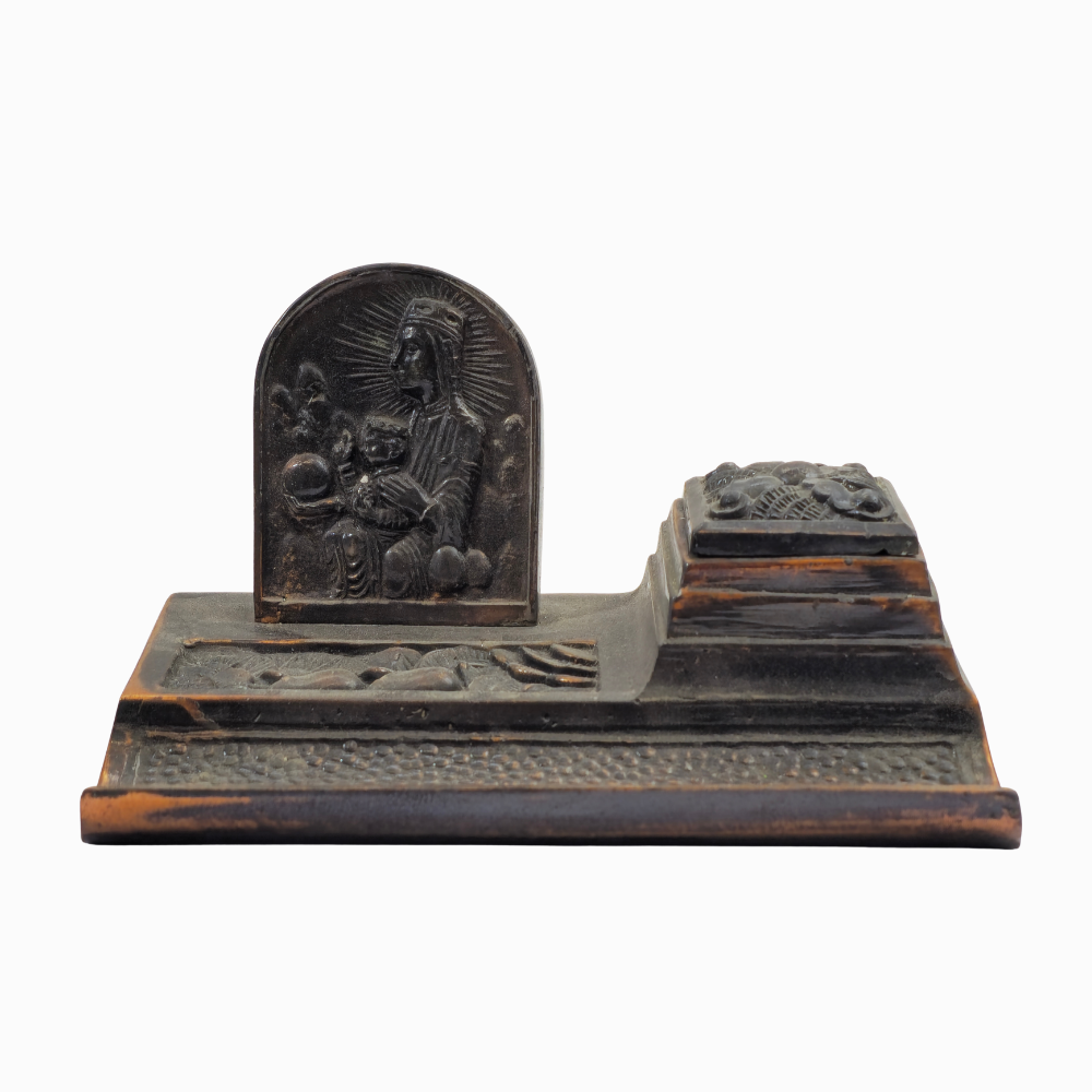 Tintero antiguo en cobre con imagen Virgen de Montserrat.
