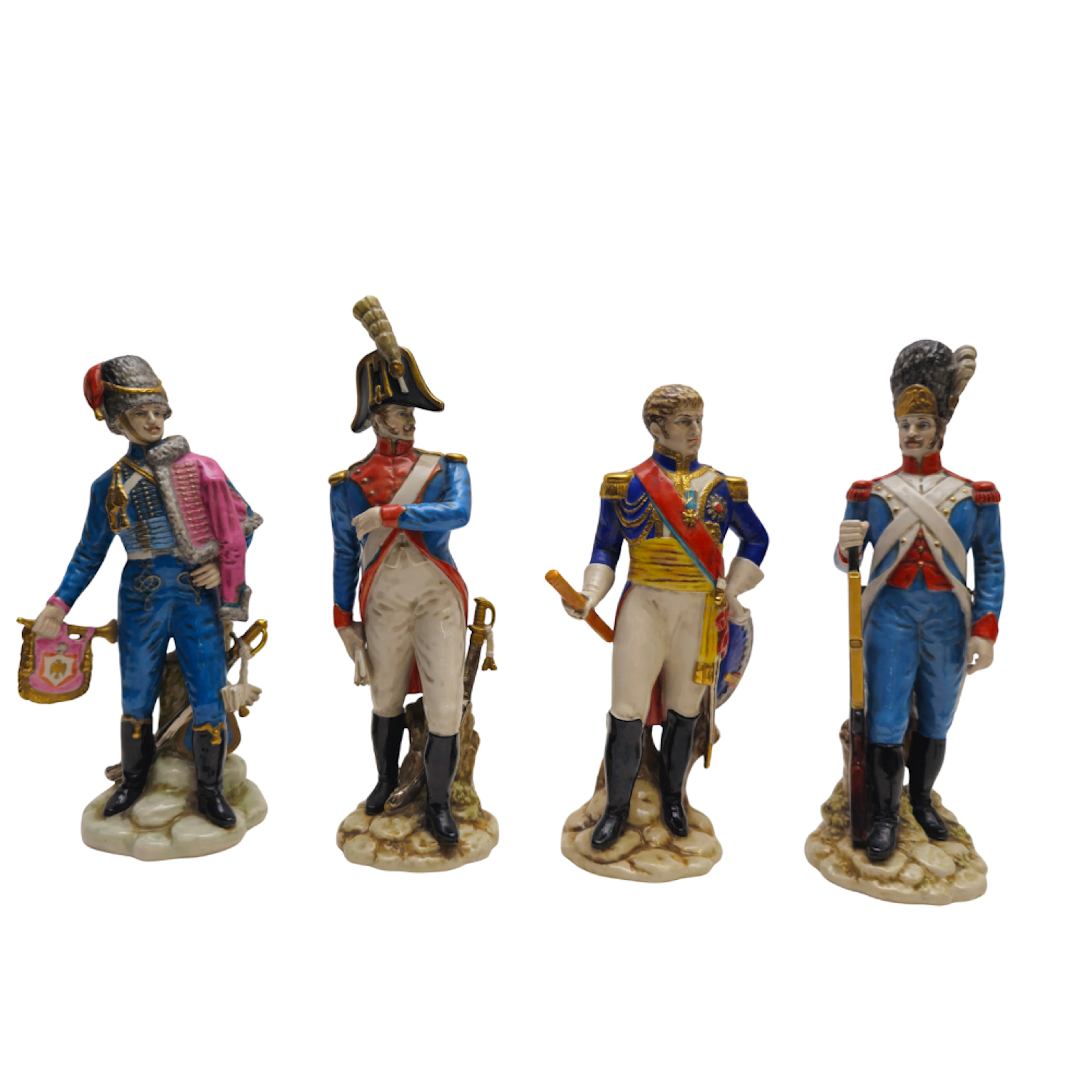 4 FIGURAS DE MILITARES ESPAÑOLES. JOSEP MALLOL. FIRMA MS ESPAÑA.