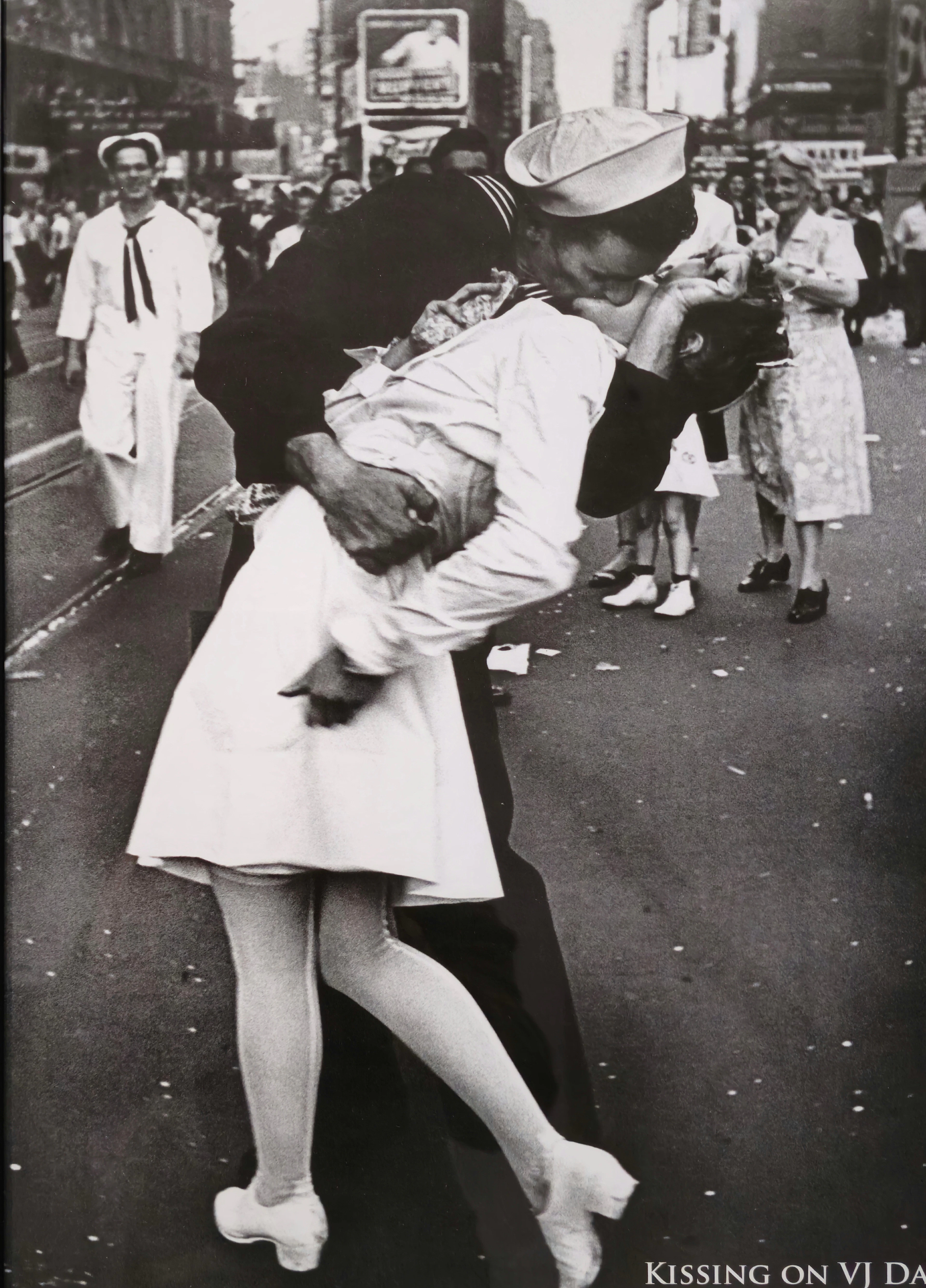 FOTOGRAFÍA IMPRESA ALFRED EISENSTAEDT, "KISSING".