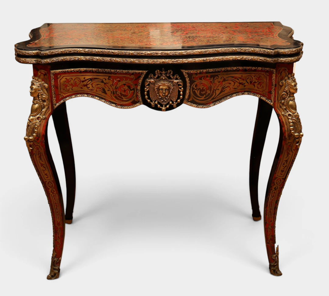 Mesa de juego en marquetería de tipo Boulle de estilo Napoleón III.