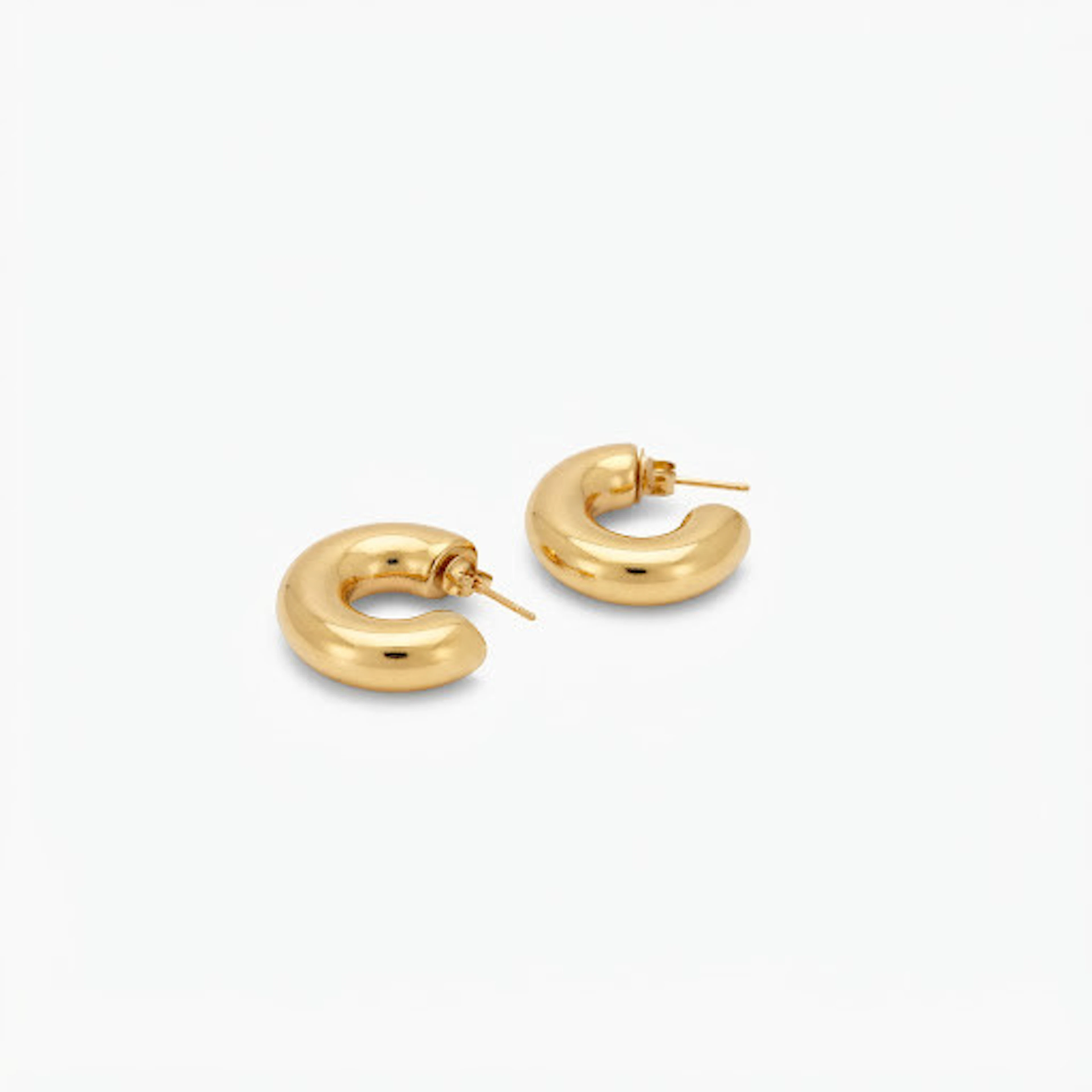 Pendientes en plata con baño de oro.