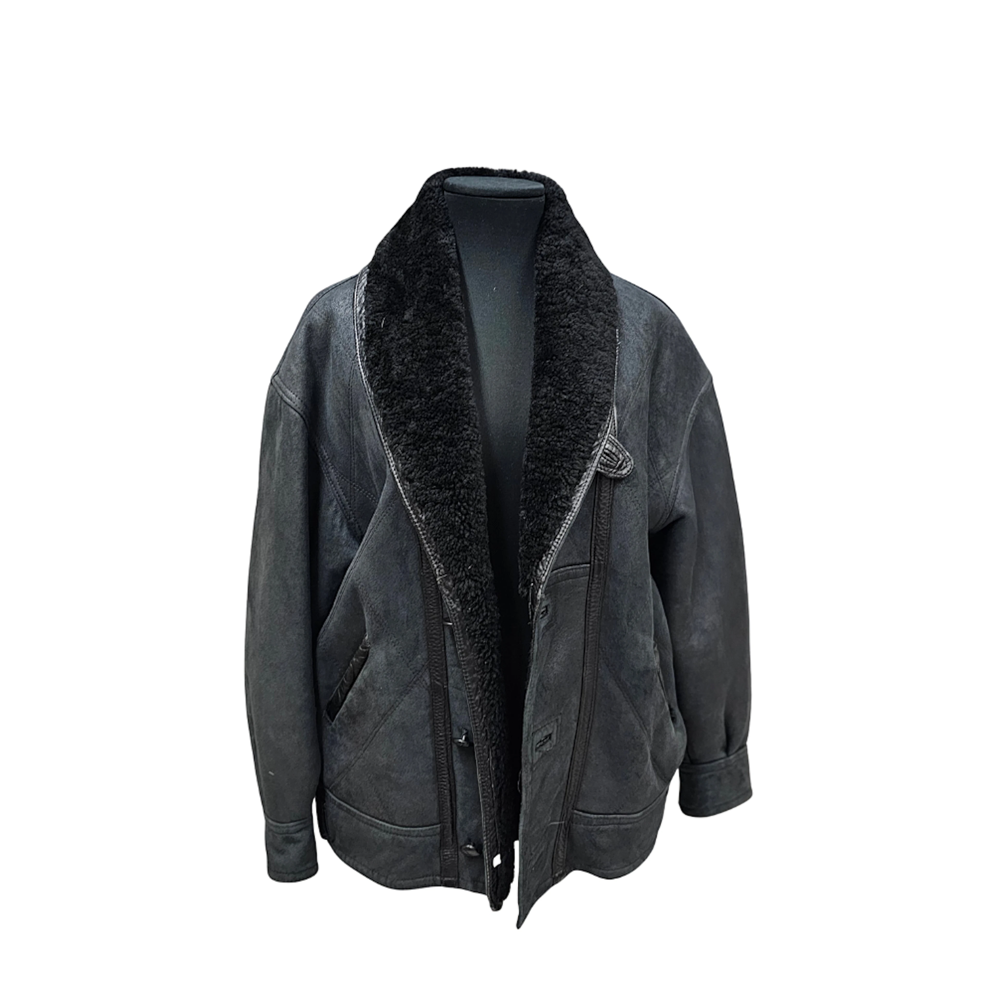 CHAQUETÓN DE CORDERO DOBLE FAZ NEGRO. TALLA 52 EU.