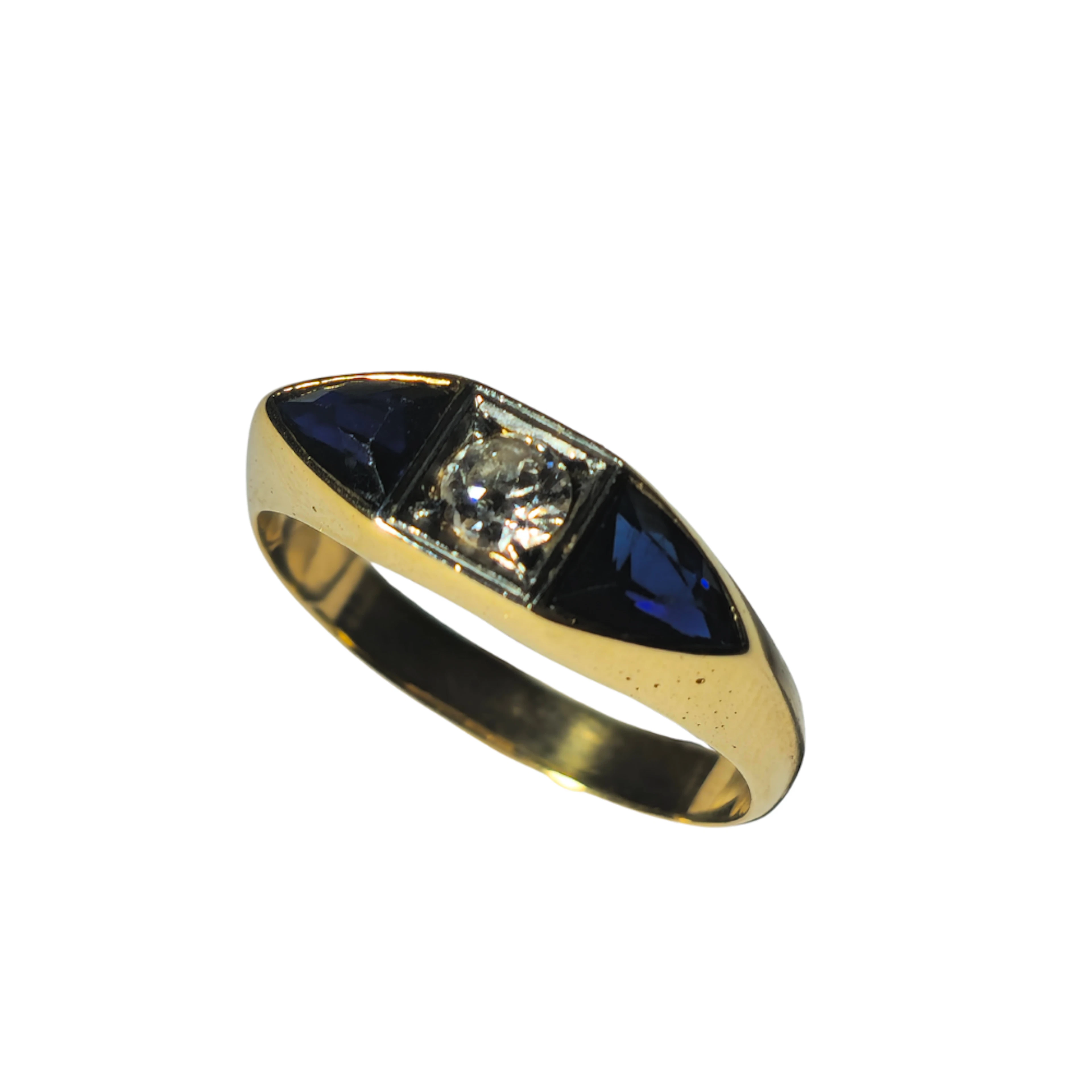 SORTIJA TRESILLO O EN ORO 18K Y PLATINO. CIRCA 1930. DIAMANTE CENTRAL