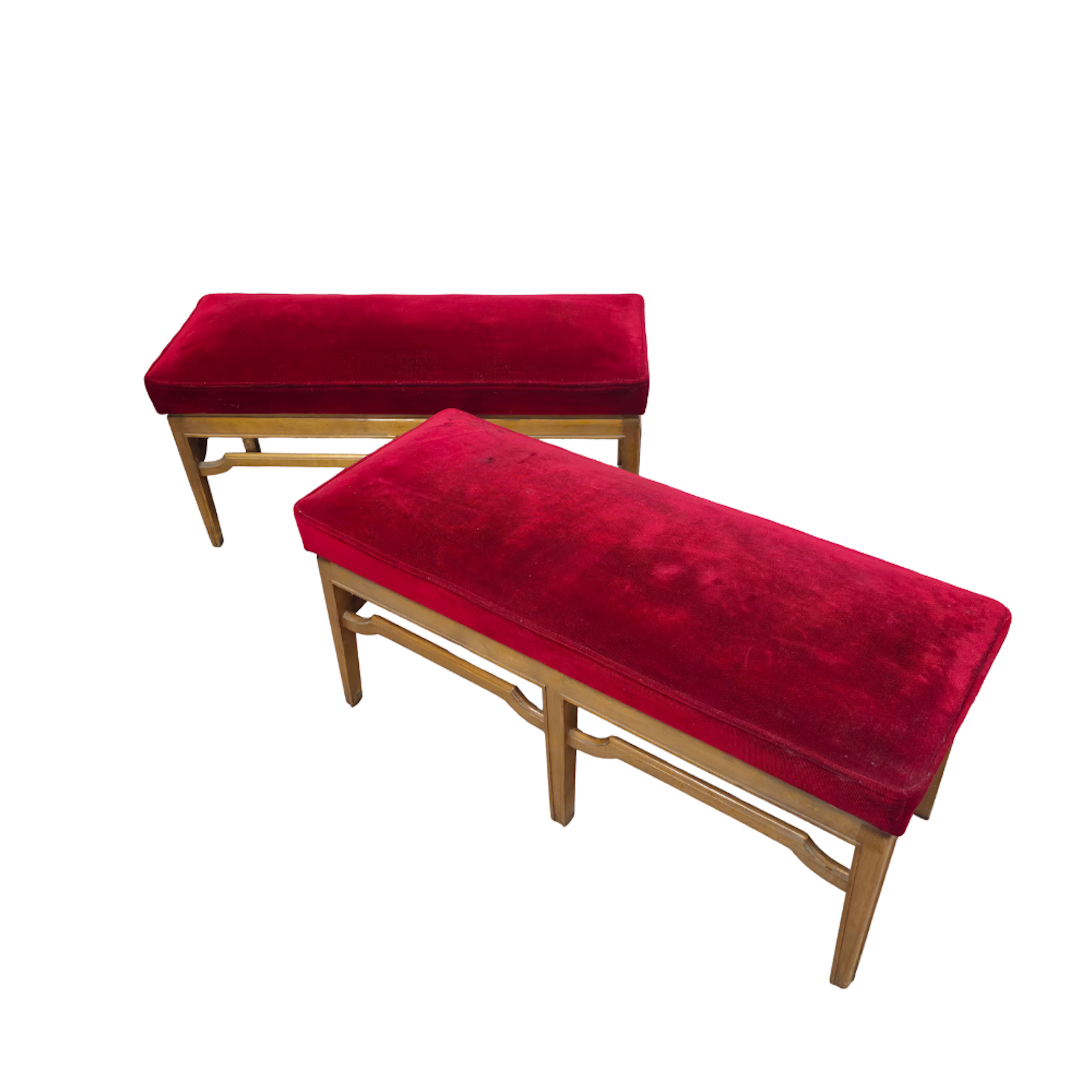 Pareja de banquetas de salón en madera y terciopelo de seda rojo.
