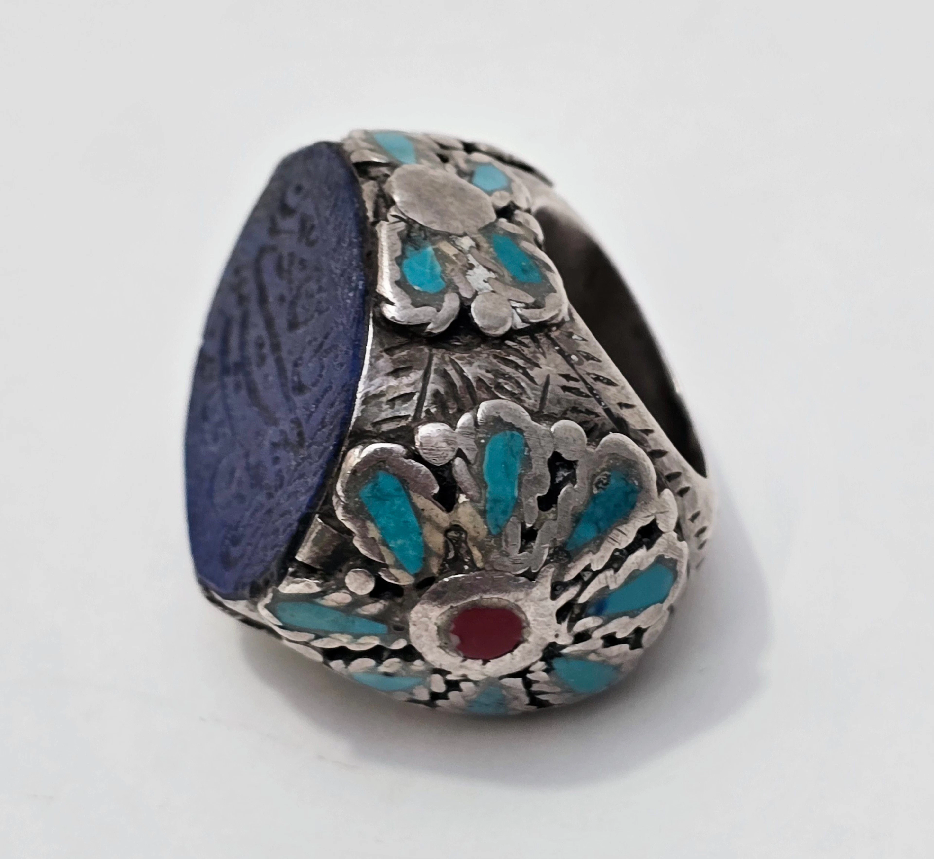 GRAN ANILLO TURCO EN PLATA LAPISLAZULI Y ESMALTES.