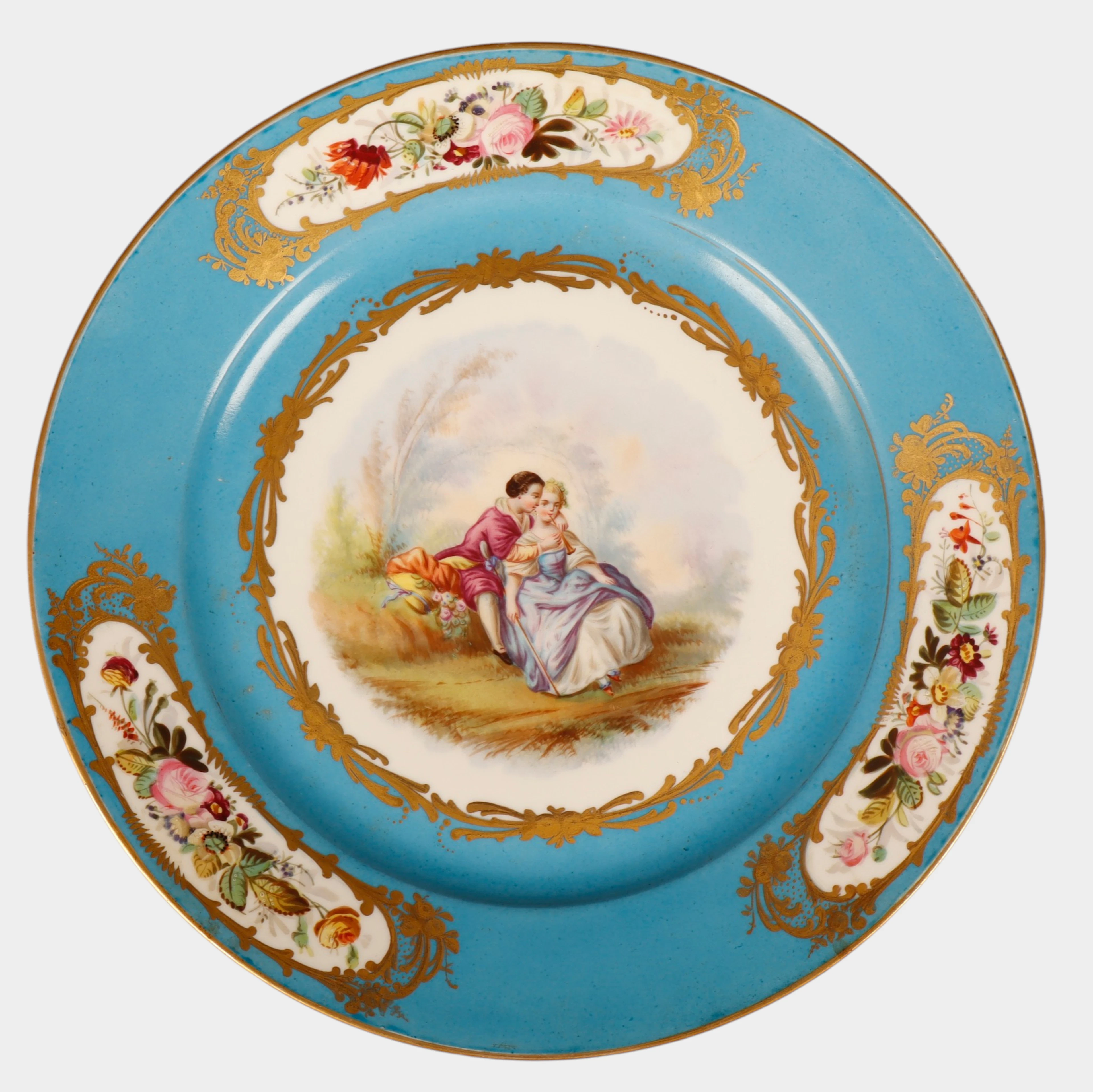 Plato de Sèvres en porcelana, del último tercio del siglo XIX.