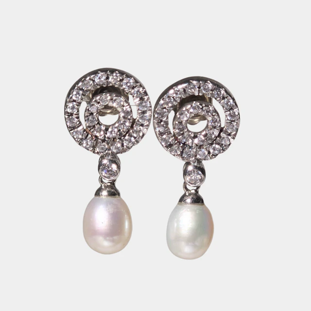 PENDIENTES CON PERLA CULTIVADA Y CIRCONITAS.