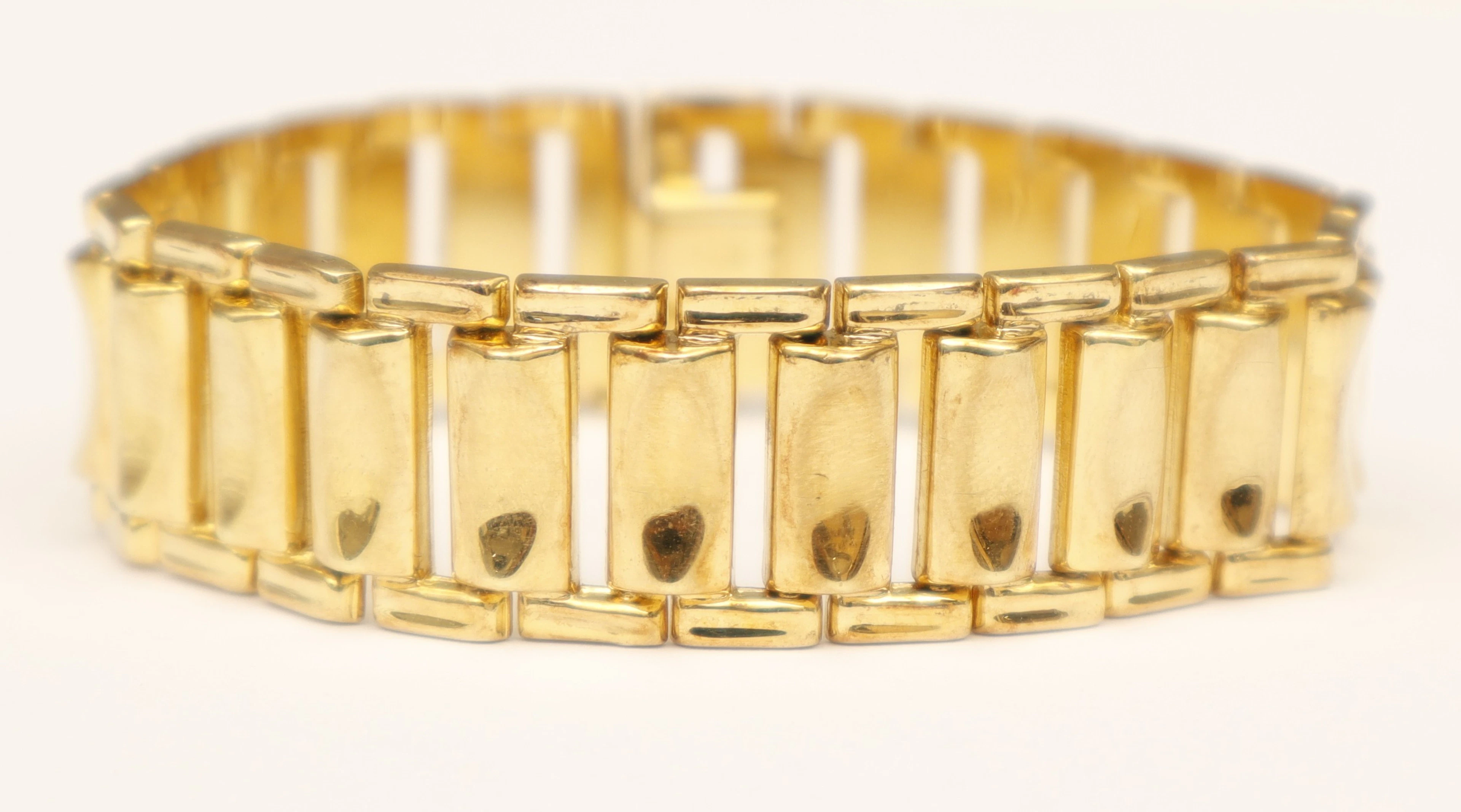 Pulsera en plata con baño de oro.