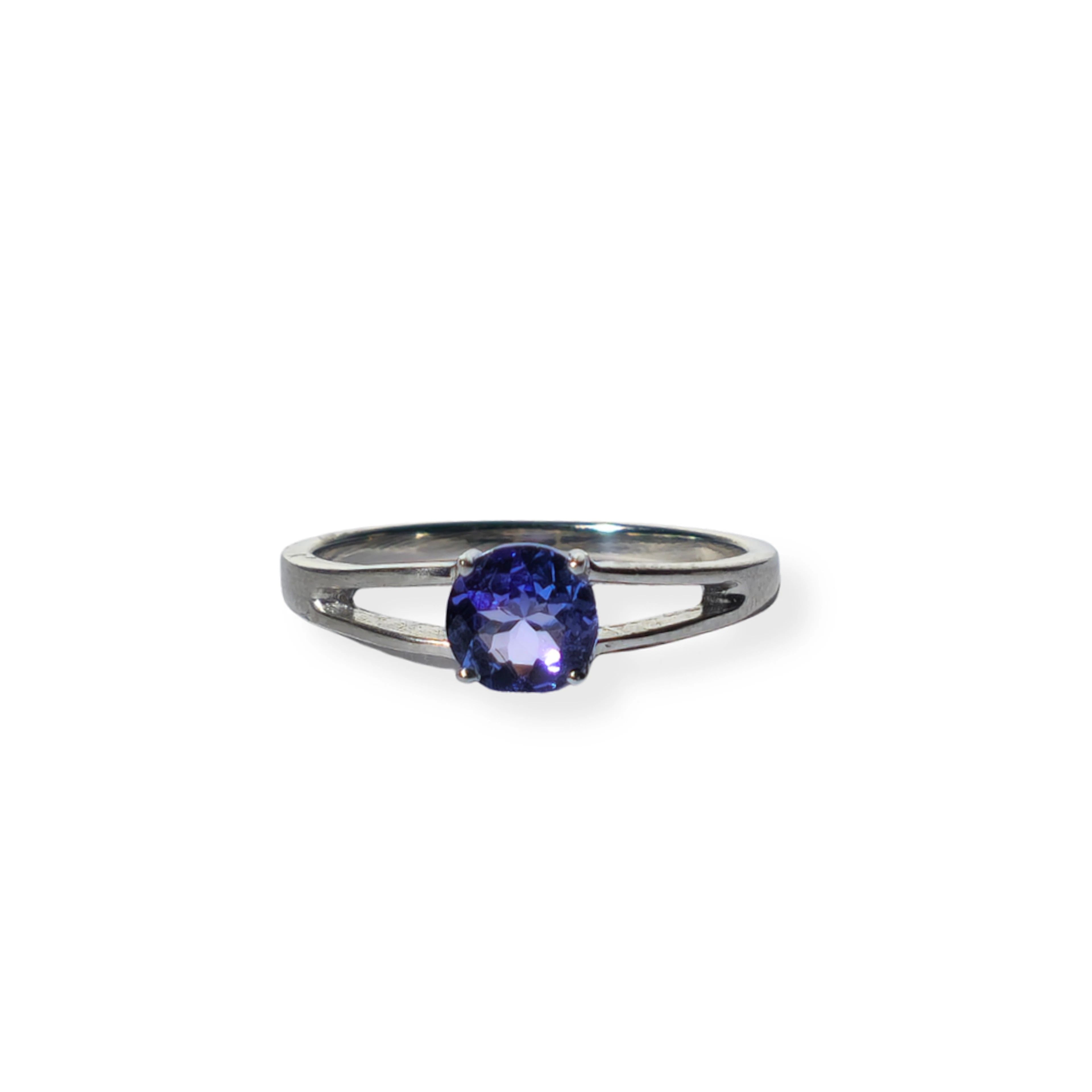 ANILLO EN PLATA Y TANZANITA.
