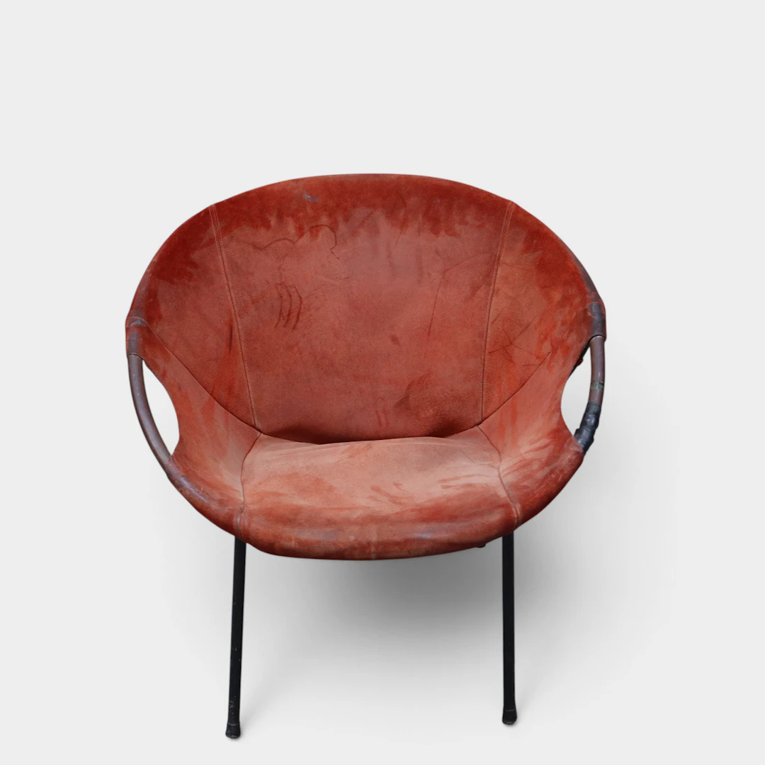 LUSCH ERZEUGNIS. Sillon “Balloon” de ante diseñado por Lusch Erzeugnis