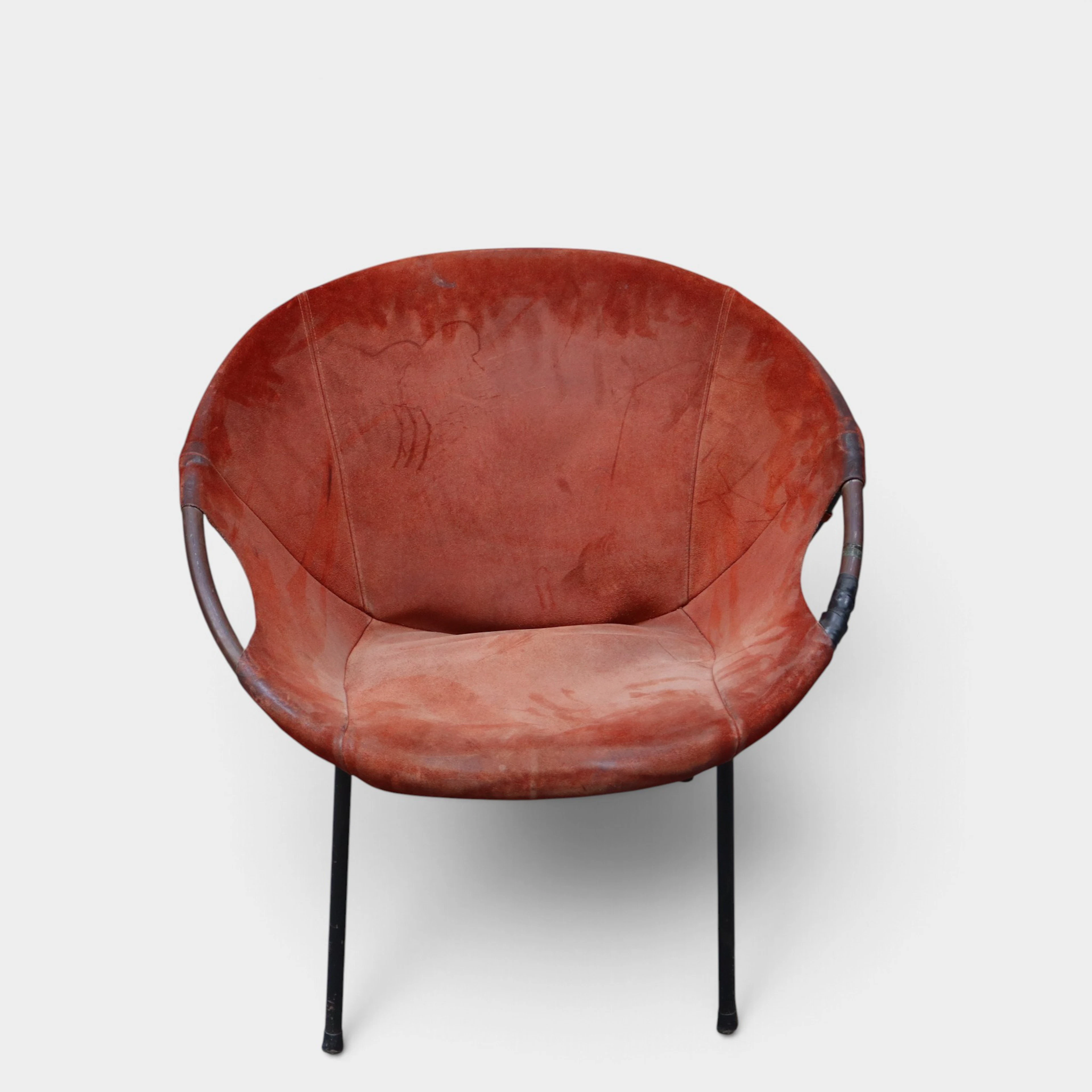 LUSCH ERZEUGNIS. Sillon “Balloon” de ante diseñado por Lusch Erzeugnis