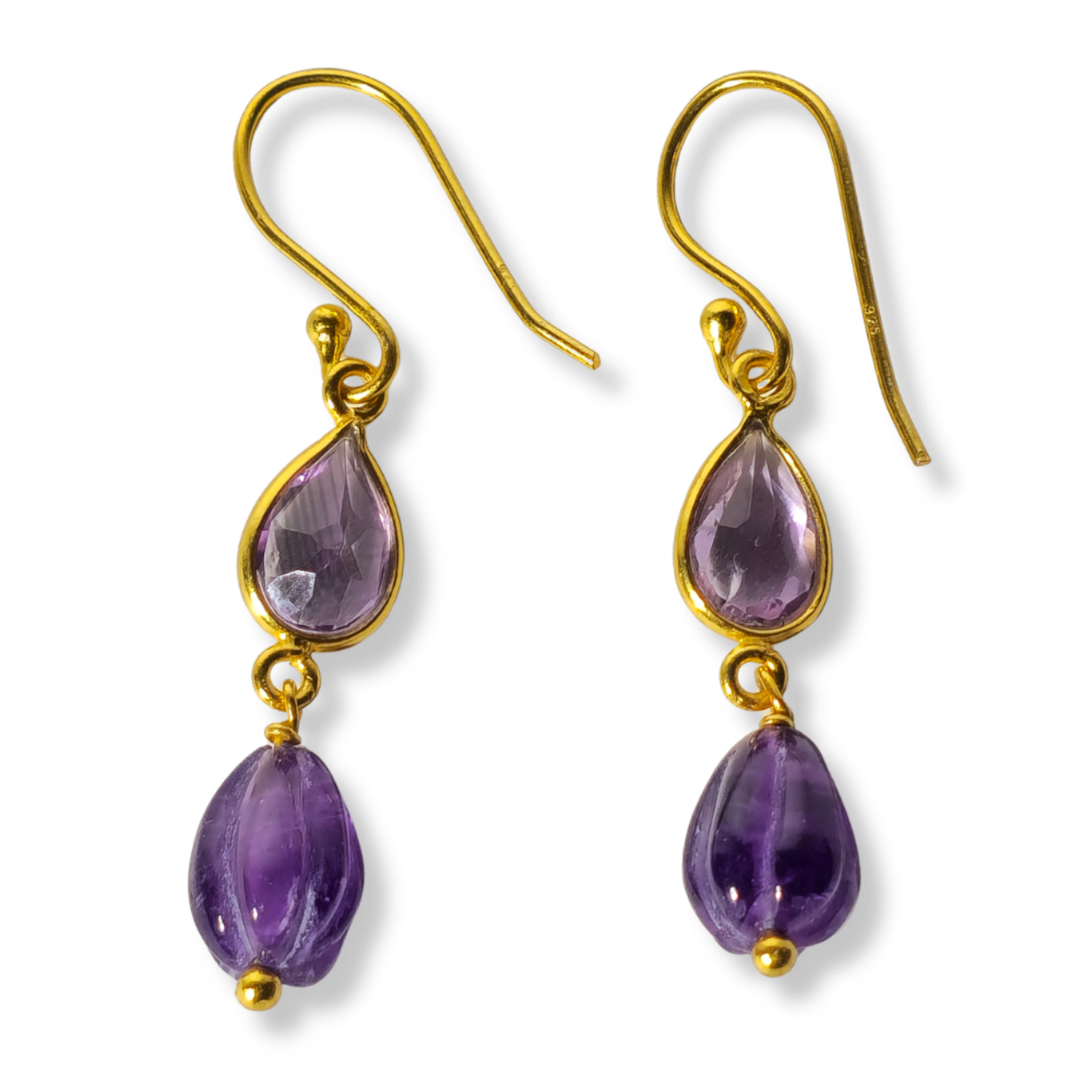 PENDIENTES DE PLATA EN BAÑO DE ORO CON AMATISTA EN PERA Y BRIOLETTE.