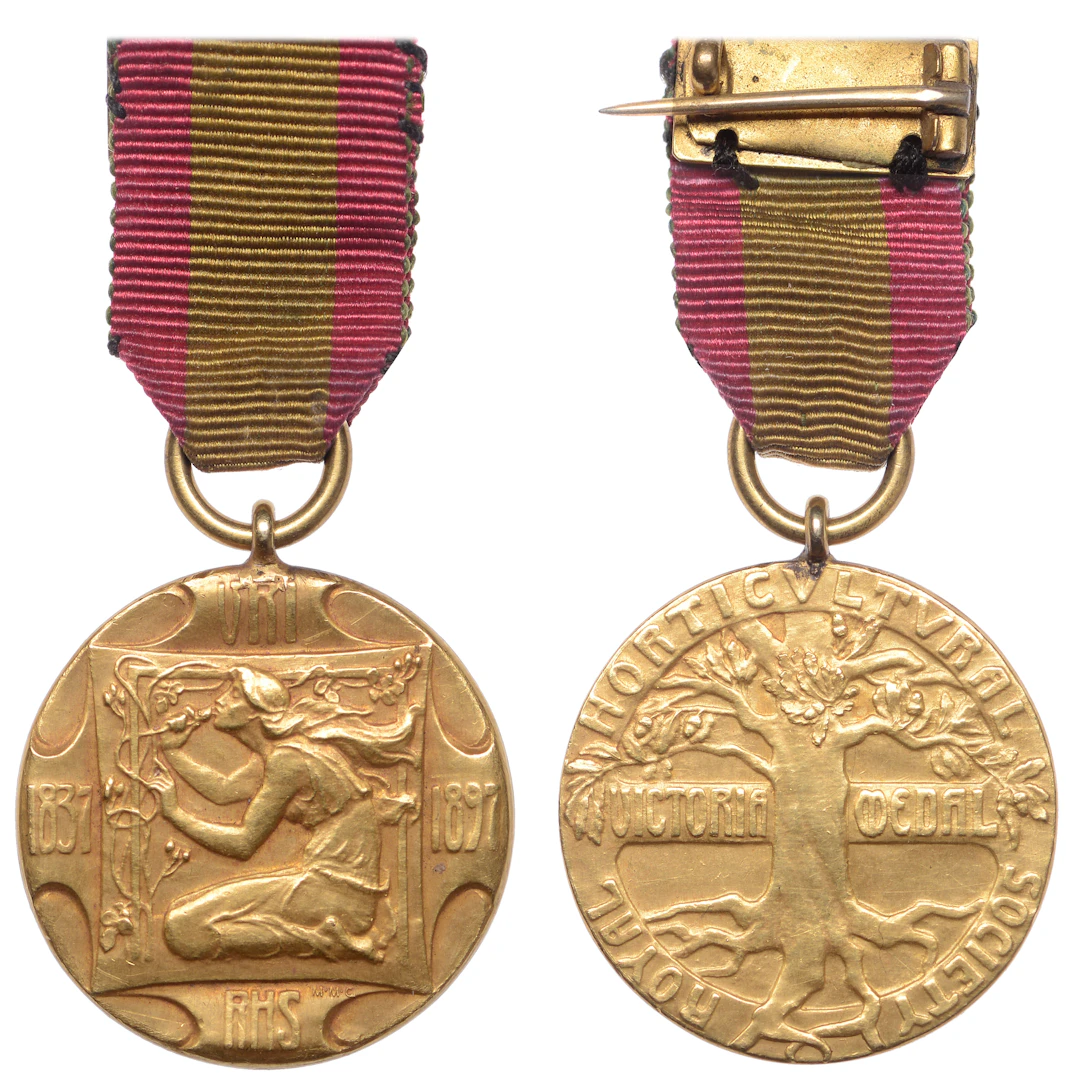 Royal Horticultural Society, Victoria Medal, a 22ct gold award medal