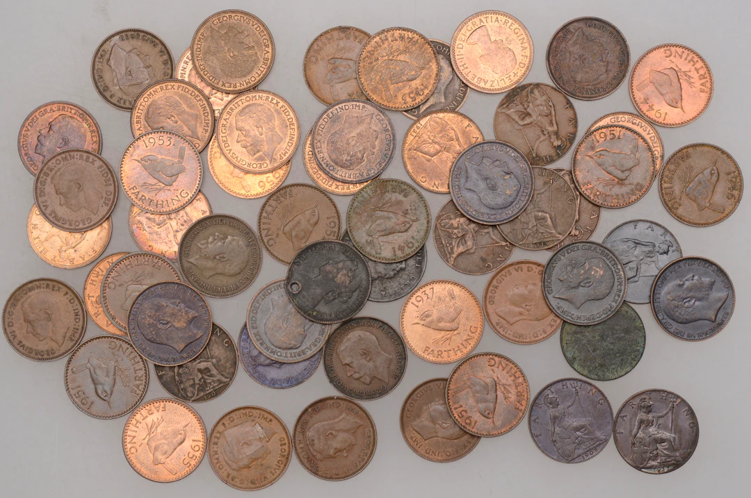 Victoria, Farthings (2), 1886, 1890 (F 557, 562; S 3958); together