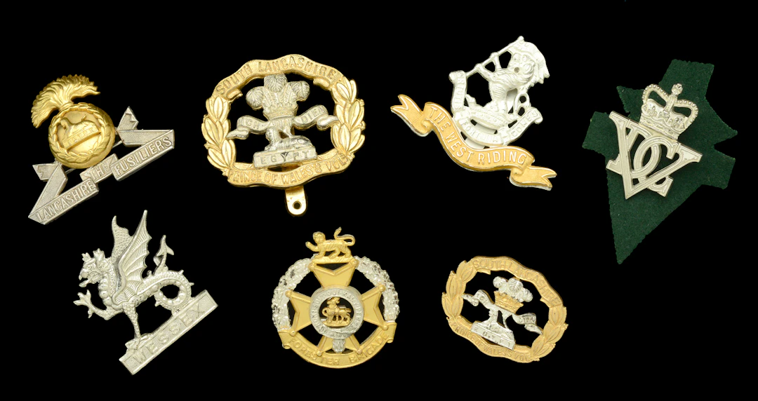 Assorted British Officer’s Cap and Beret Badges. A very good selection