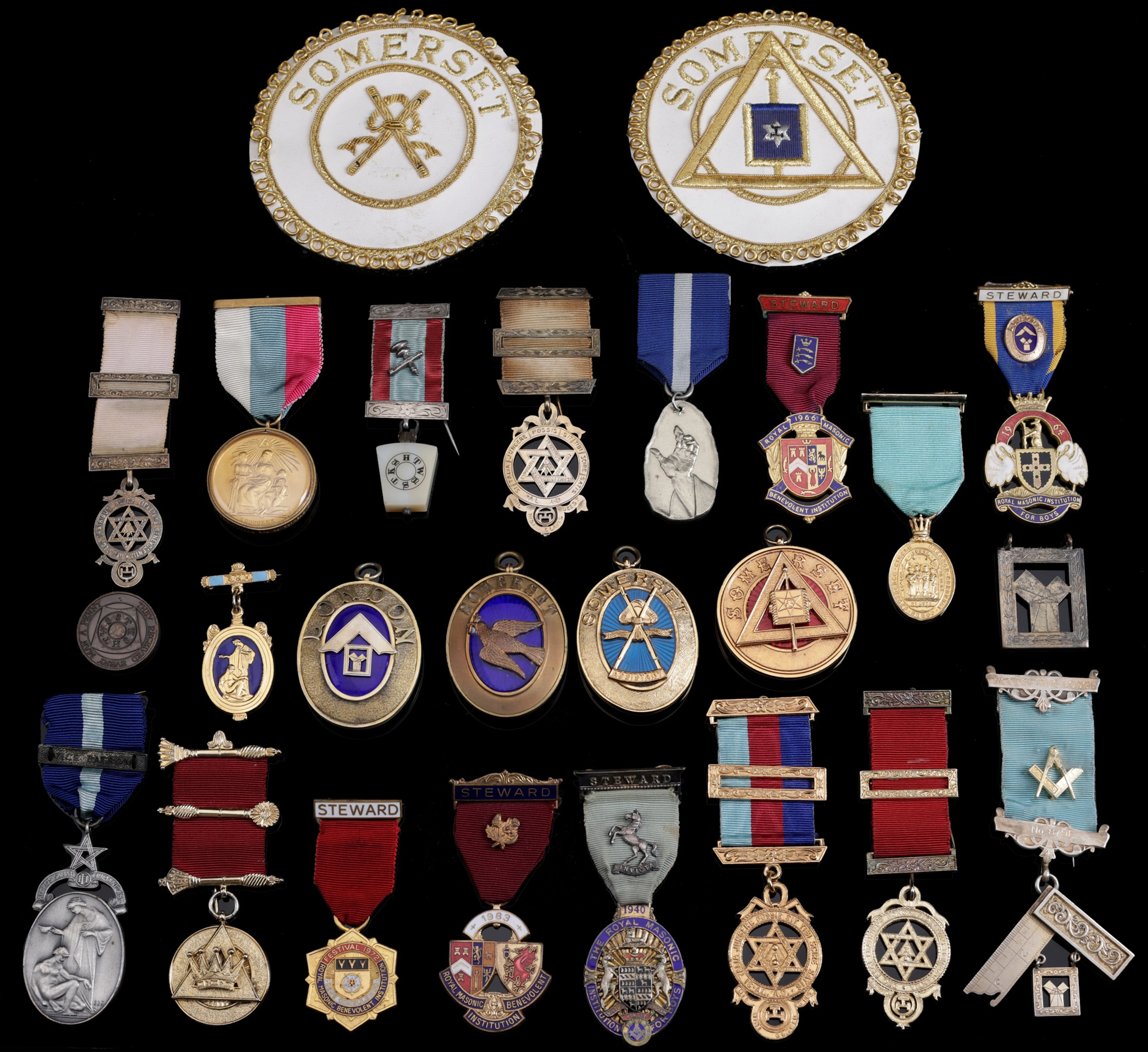 Masonic regalia: a small collection of 20th century pieces, comprising: