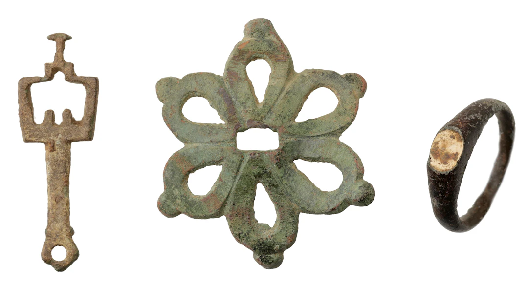 Medieval, bronze artefacts (3), 11th/12th century padlock key, 39mm;