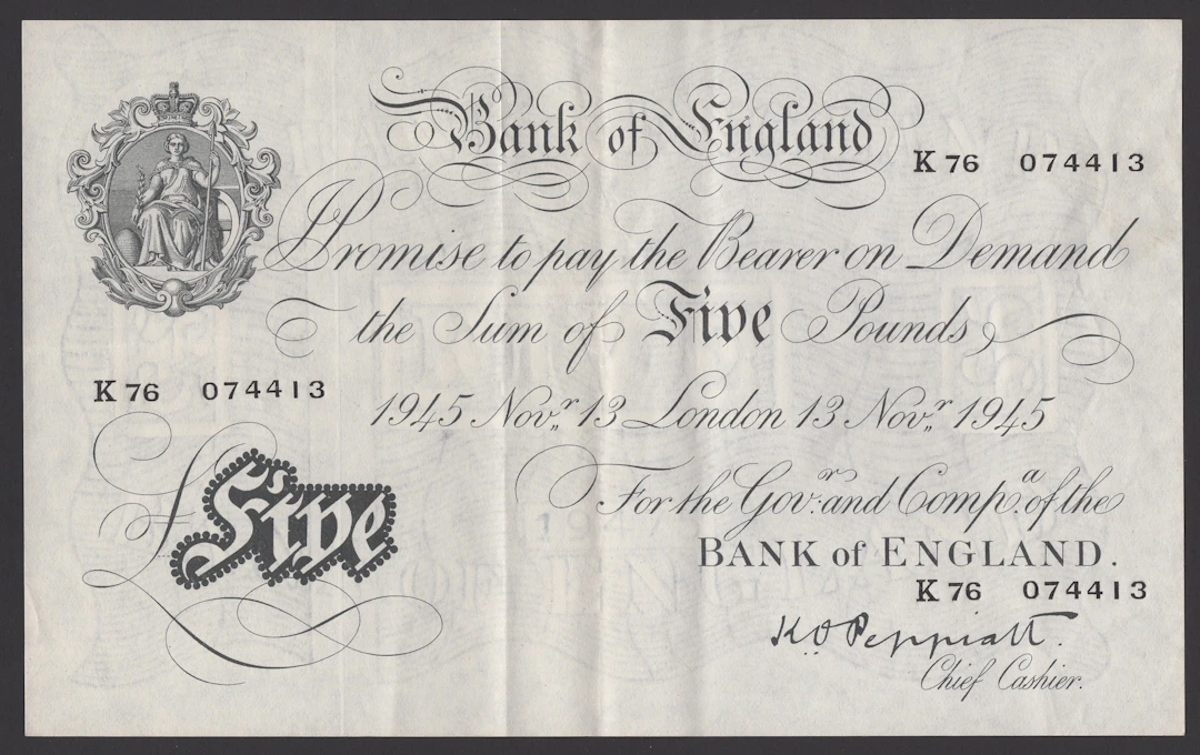 Bank of England, Kenneth O. Peppiatt, £5, 13 November 1945, serial