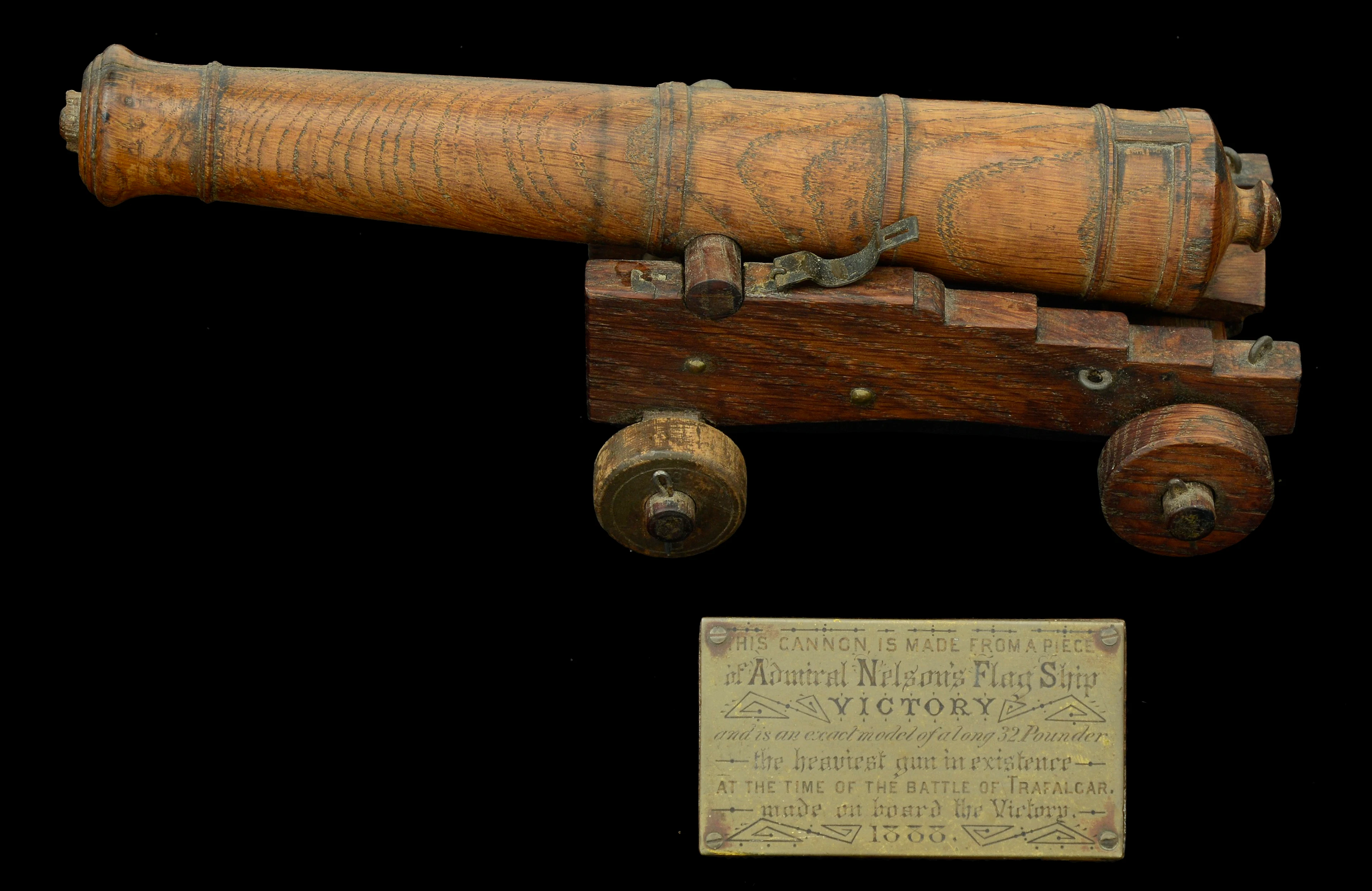 A Battle of Trafalgar H.M.S. Victory model of a British 32 pounder