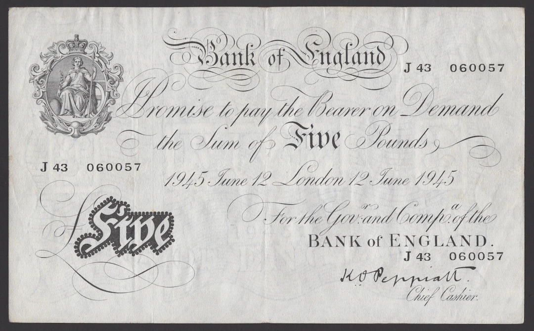 Bank of England, Kenneth O. Peppiatt, £5, 12 June 1945, serial number