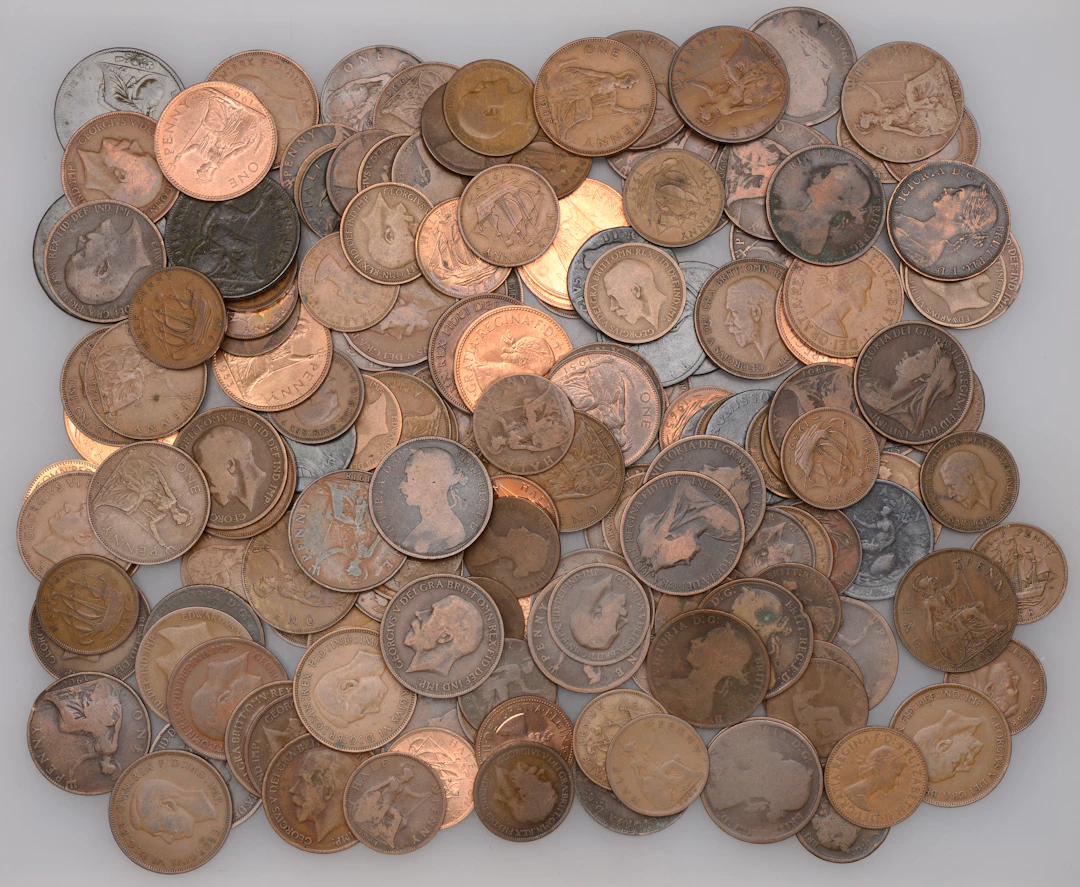 Miscellaneous Pennies (85) and Halfpennies (90), various types and