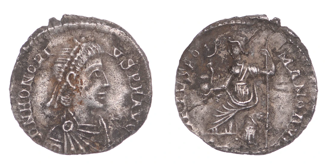 Honorius (393-423), Siliqua, Uncertain mint, 395-402, pearl-diademed