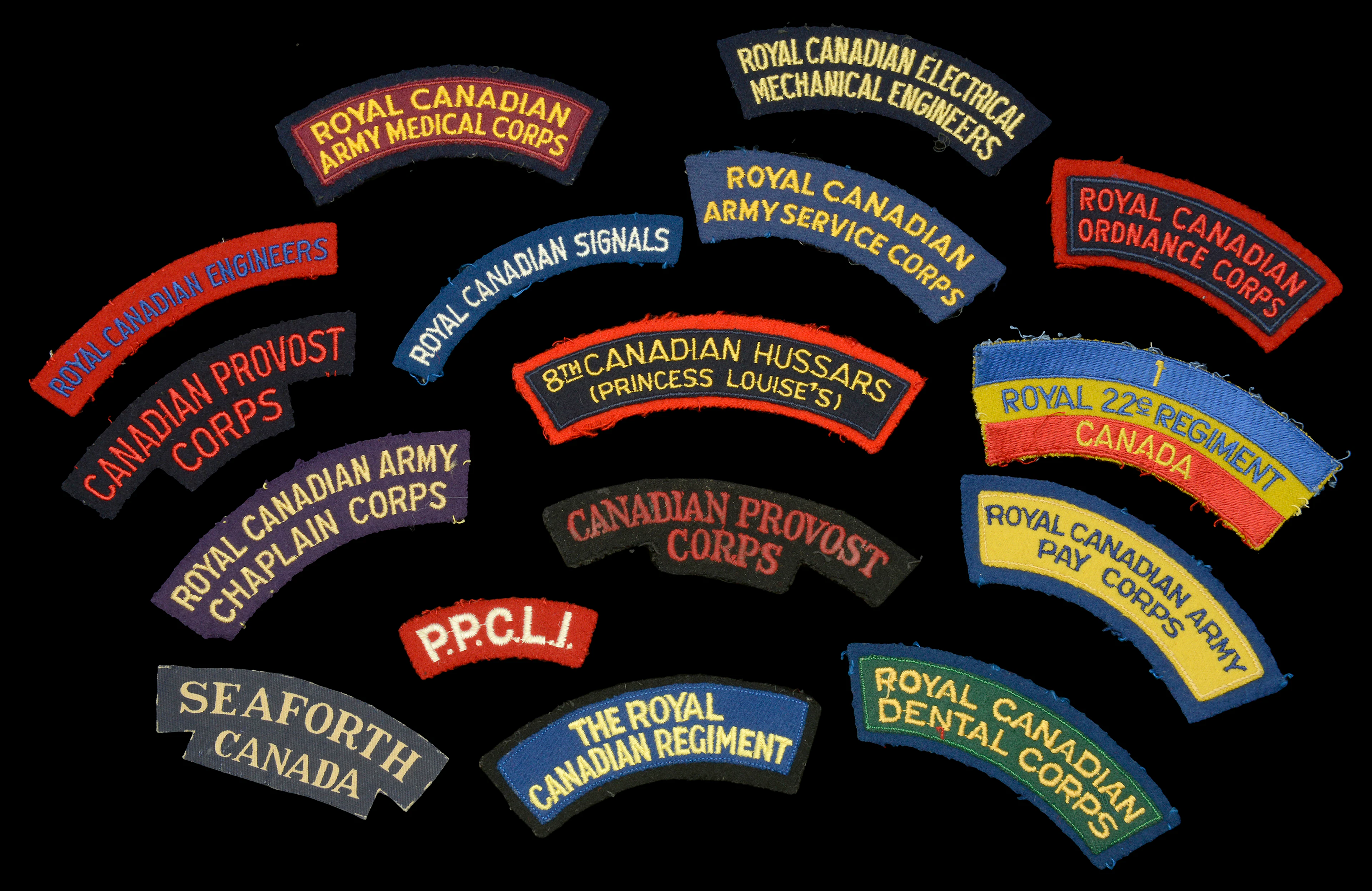 Assorted Canadian Cloth Shoulder Titles. A good selection of Second