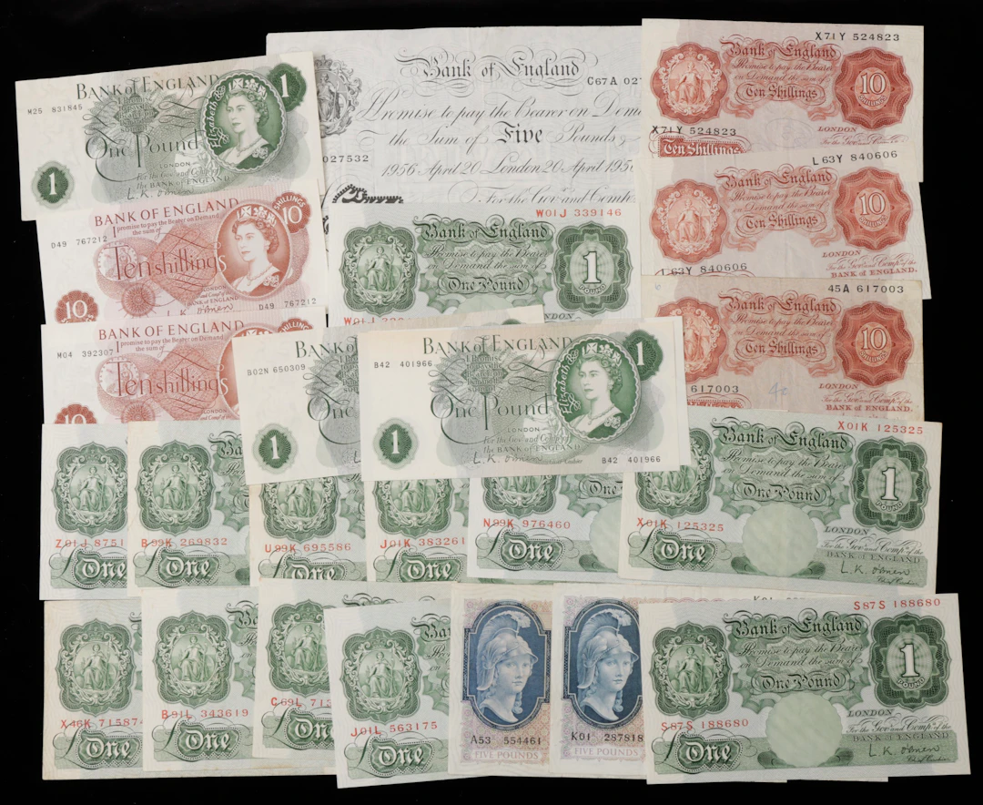 Bank of England, Leslie K. O’Brien, a sizeable group of different