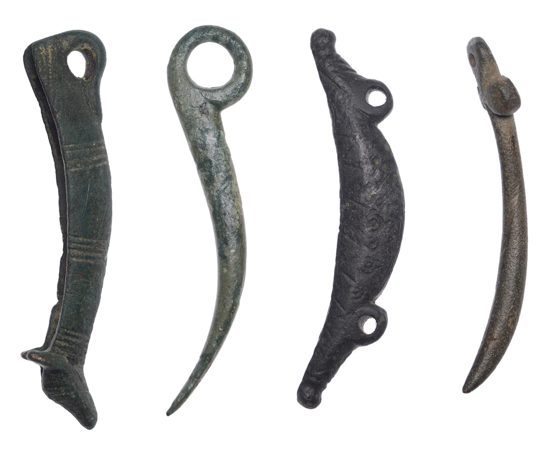 Celtic, 1st century AD, bronze cosmetic (woad) grinders (4), elliptical