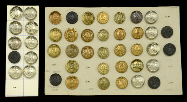 British Army Buttons. A very good and large selection of Other Ranks