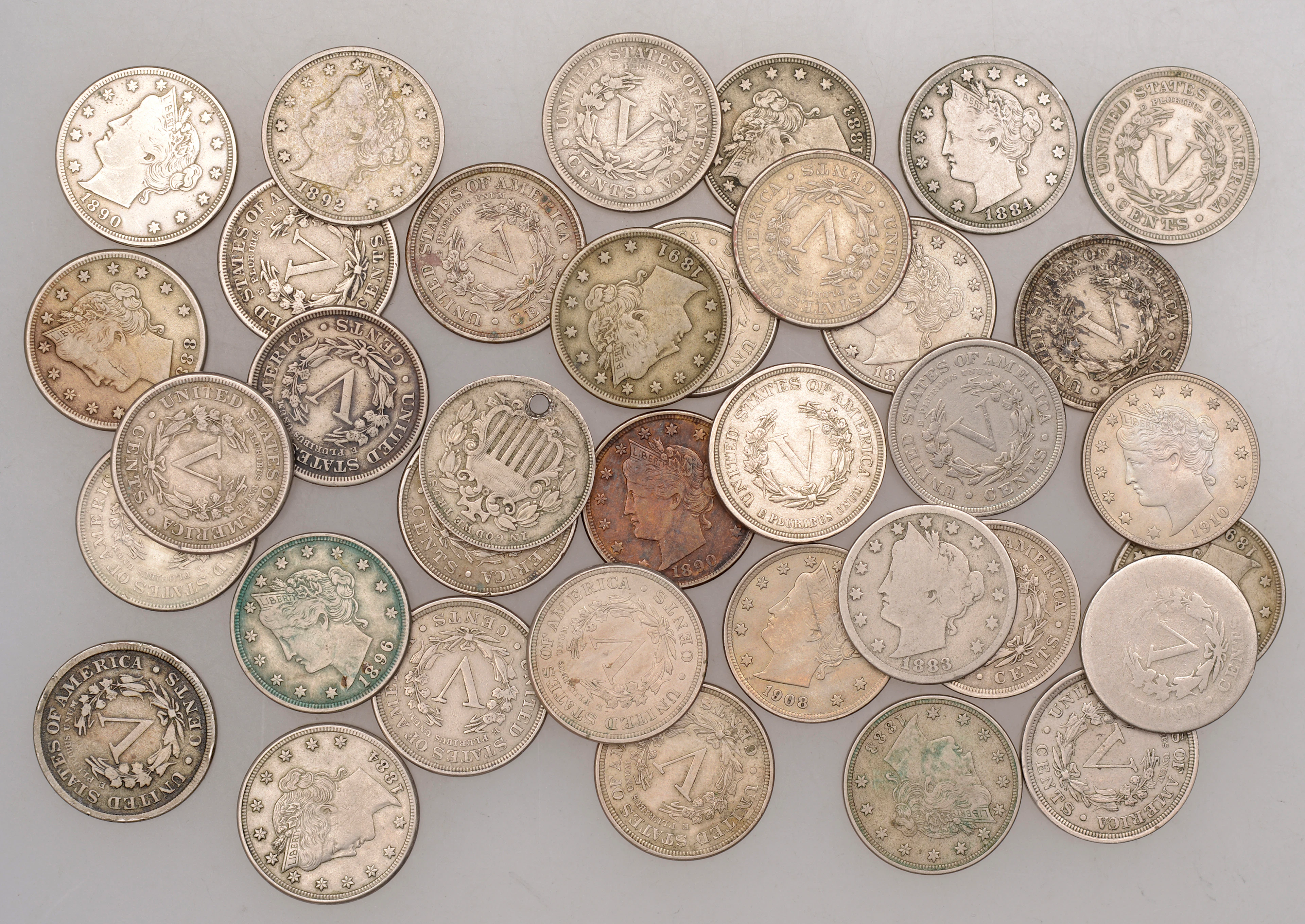 United States of America, ‘V’ Nickels (36), various dates (KM 112)