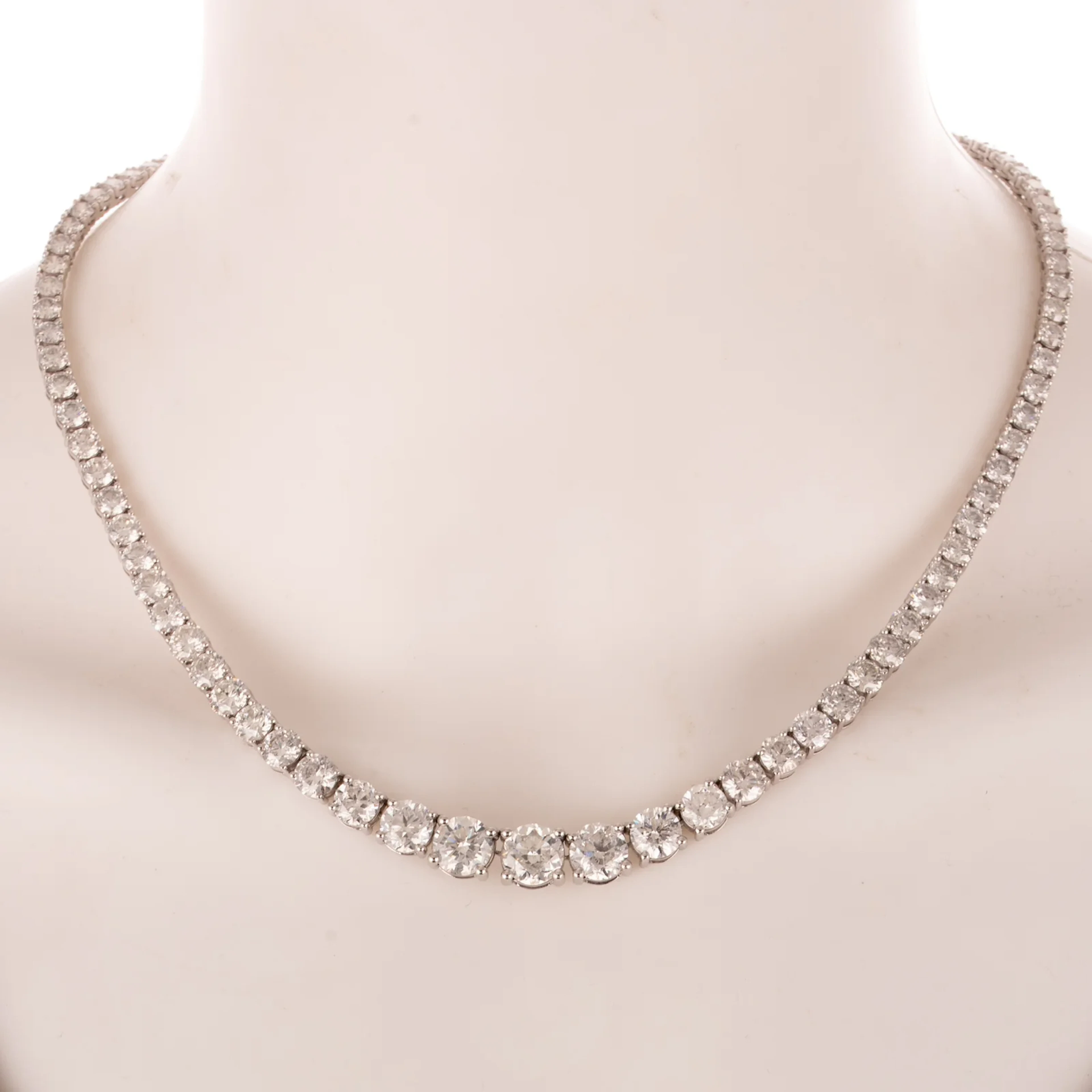 A 38.94 ctw Graduated Diamond Line Necklace in Platinum