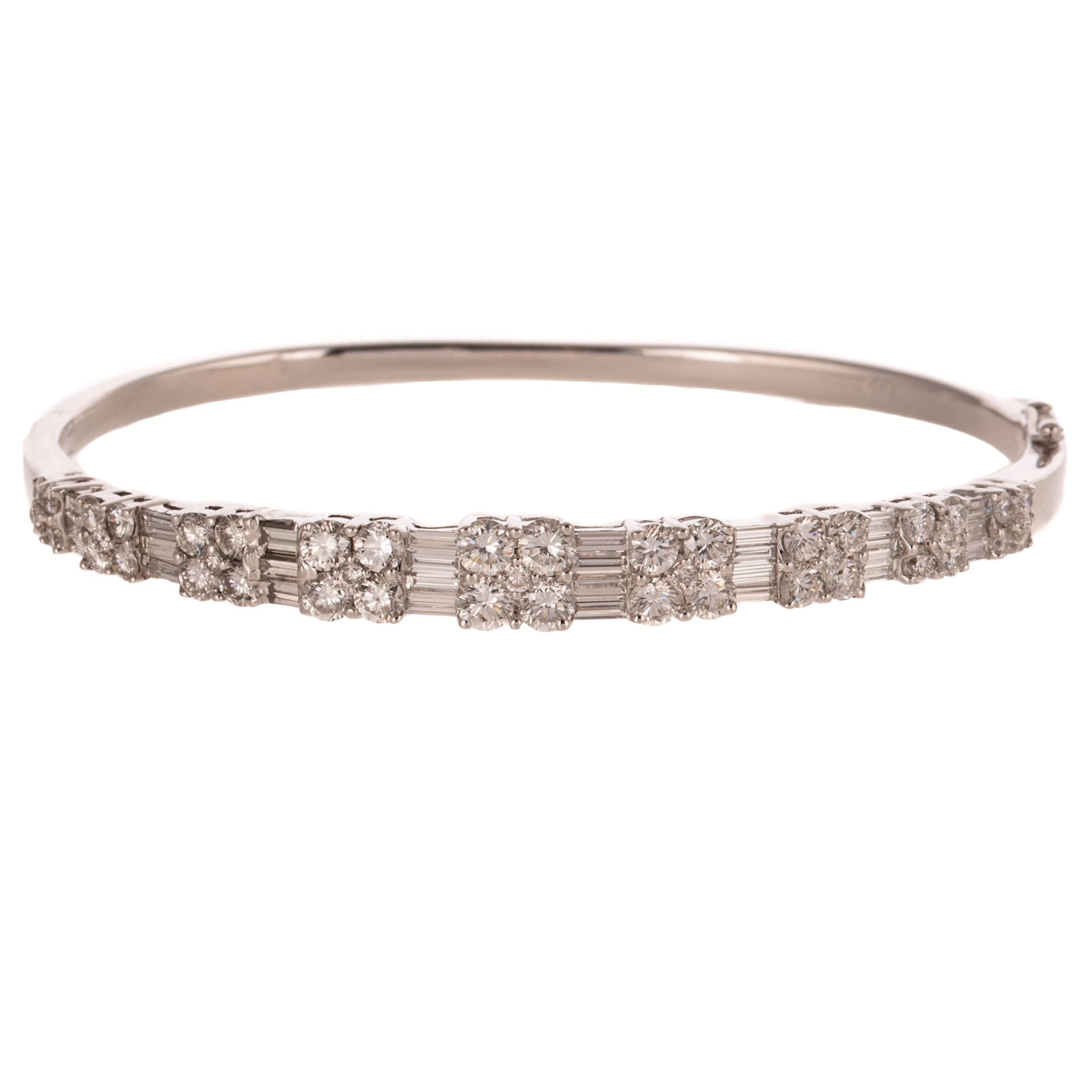 A 3.00 ctw Diamond Bangle in 18K