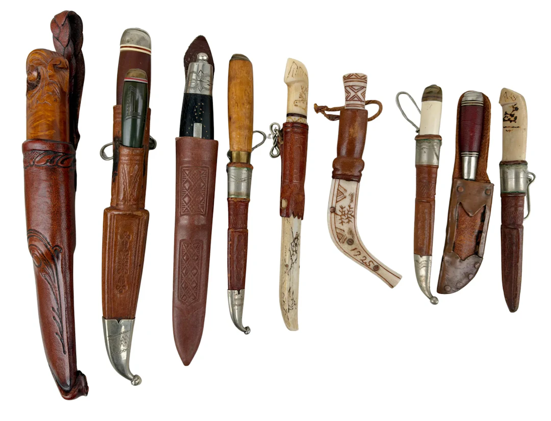Lot: 9 små kniver.