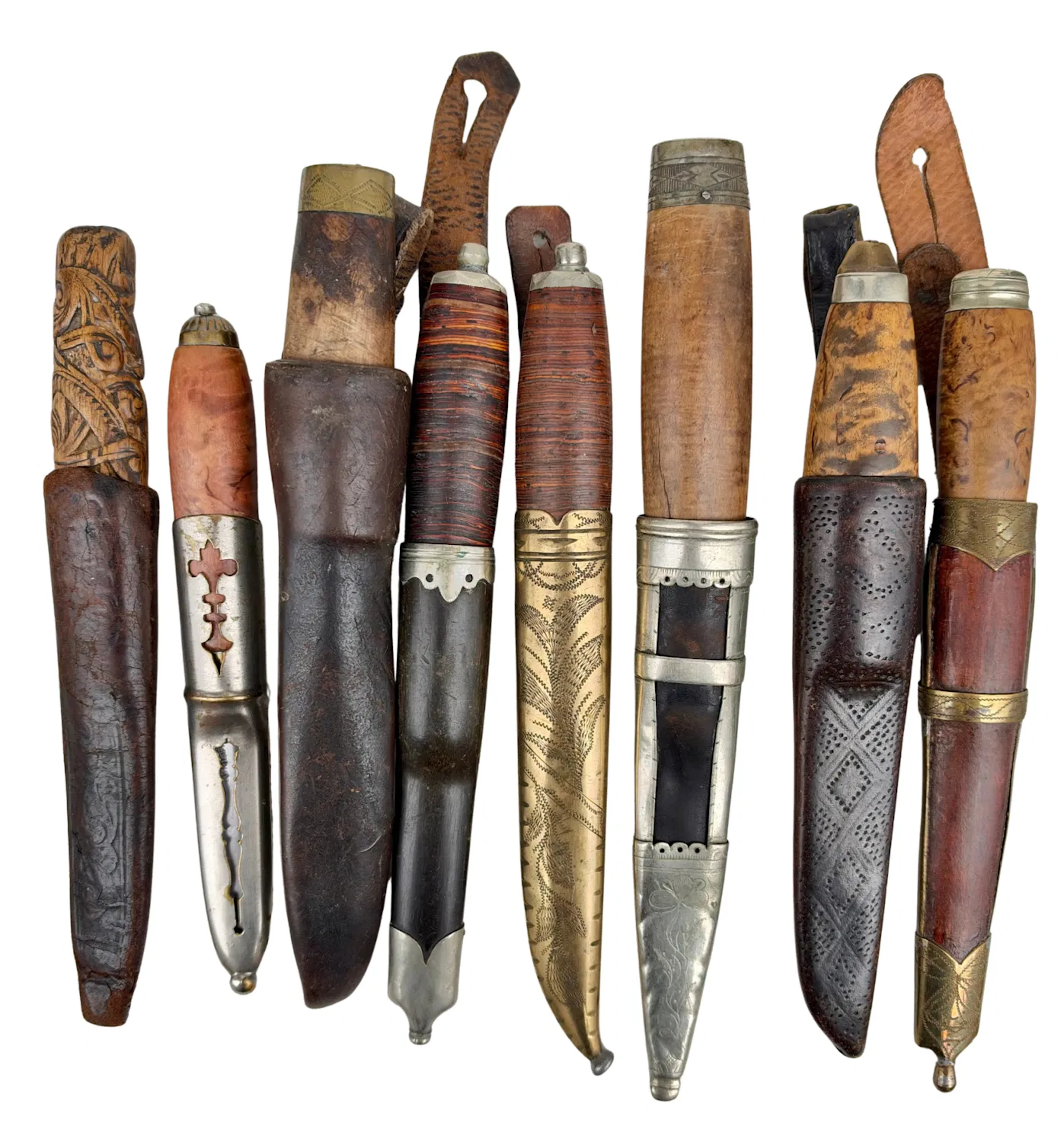 Lot:12 eldre kniver+blad