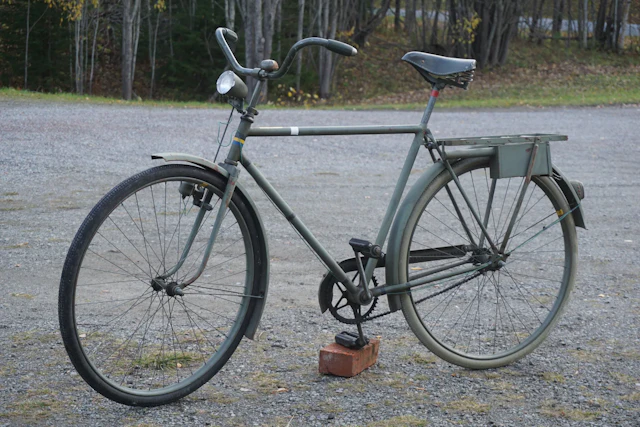 Militärcykel. B25