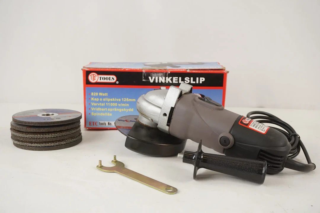 Tools Vinkelslip med slivor. D54