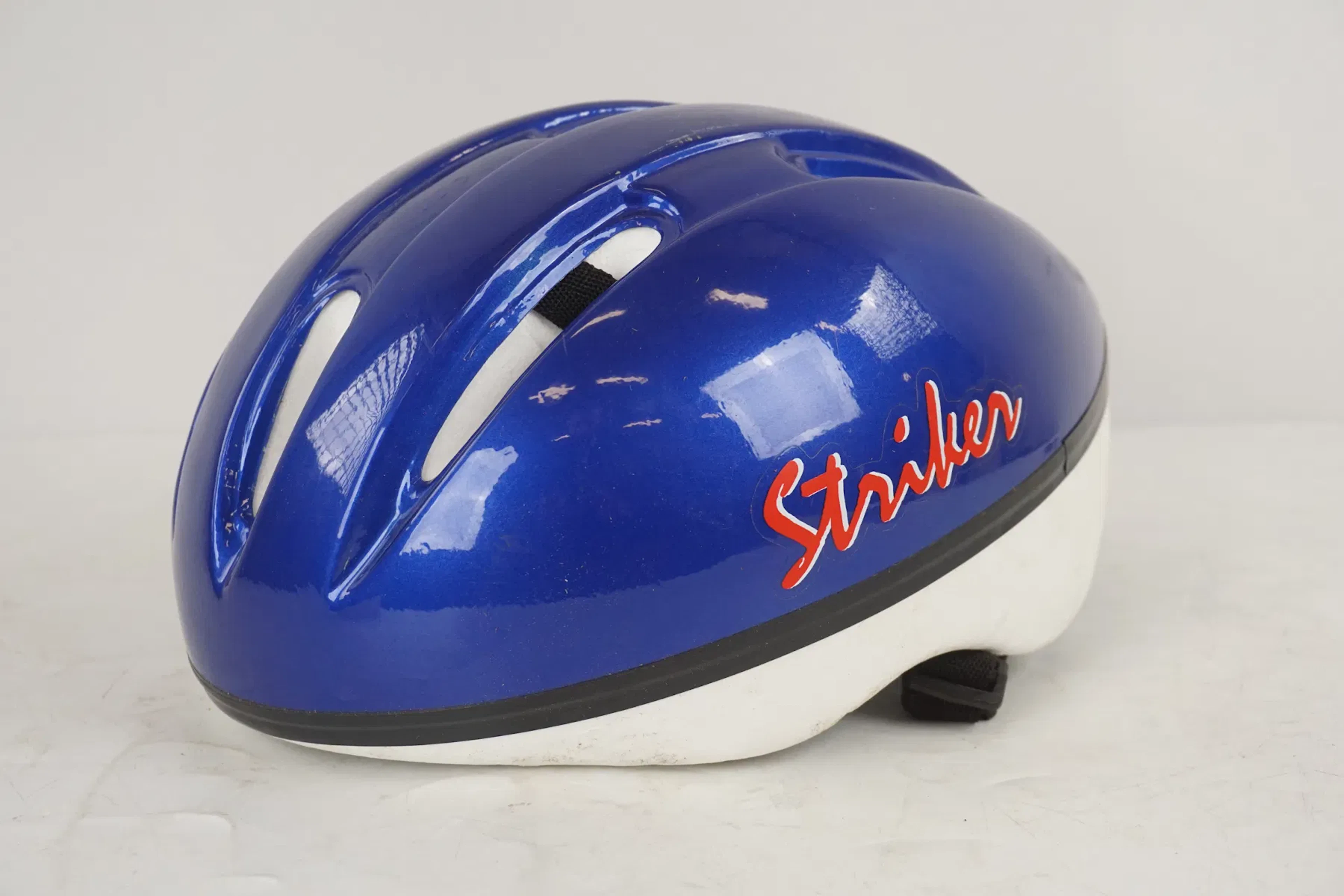 Sun & Sport Striker L/XL Cykelhjälm. A153
