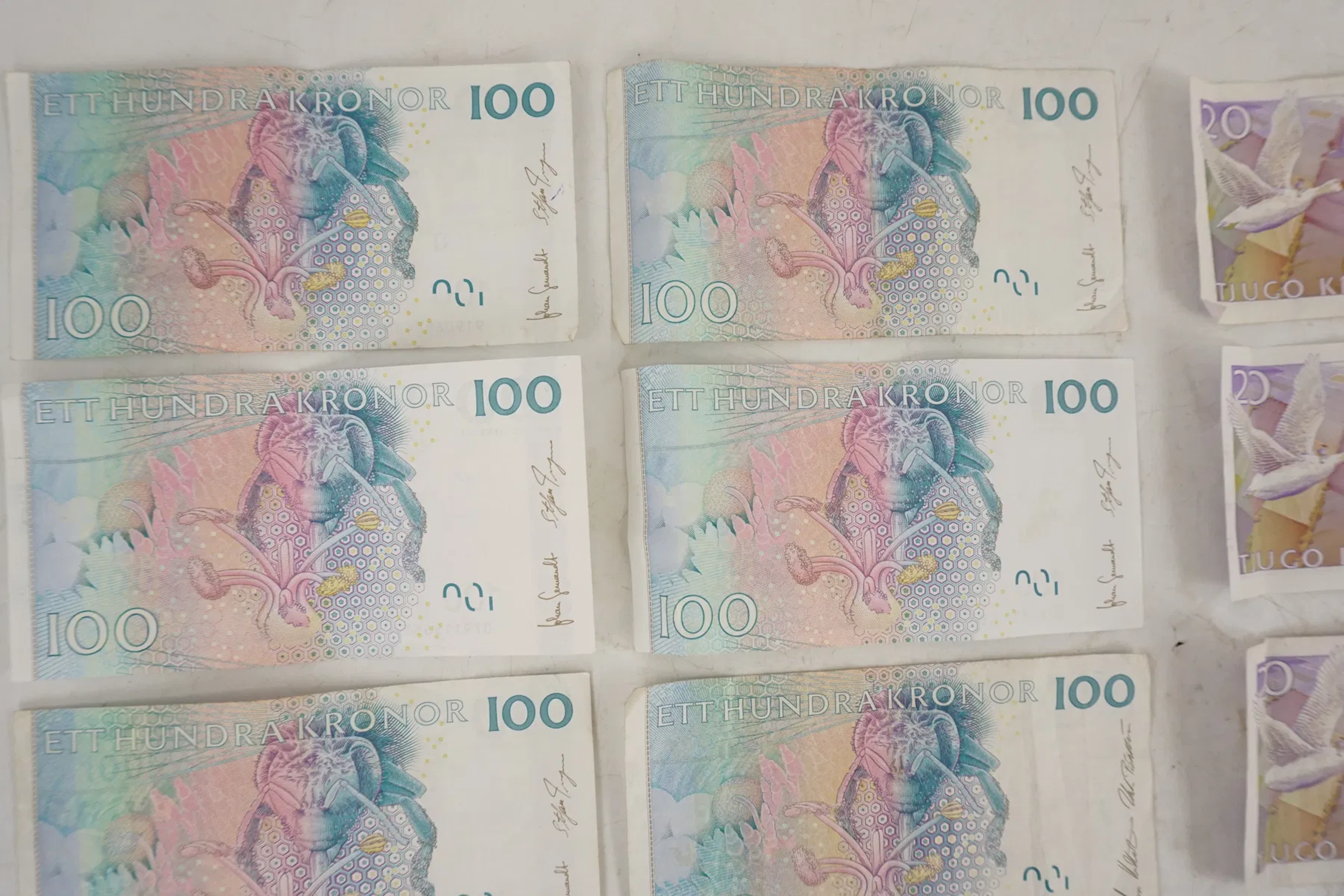 Svenska 100, 50 & 20 Sedlar. A197