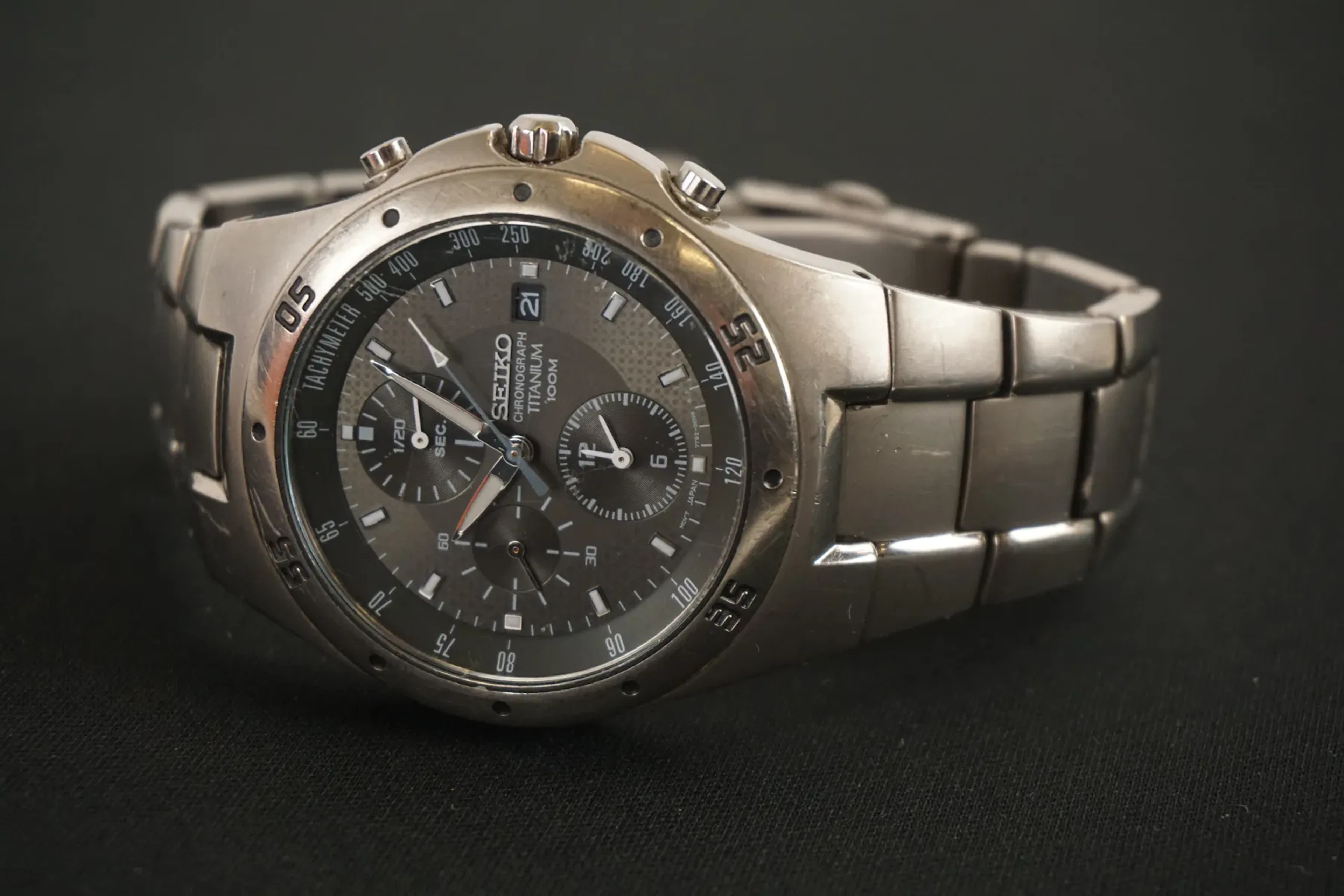 Seiko Chronograph Titanium 100M, herrarmbandsur. A87
