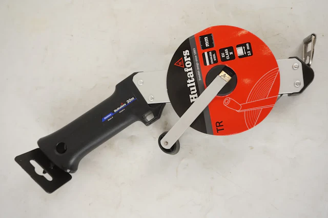 Hultafors TR30M A. måttband. D80