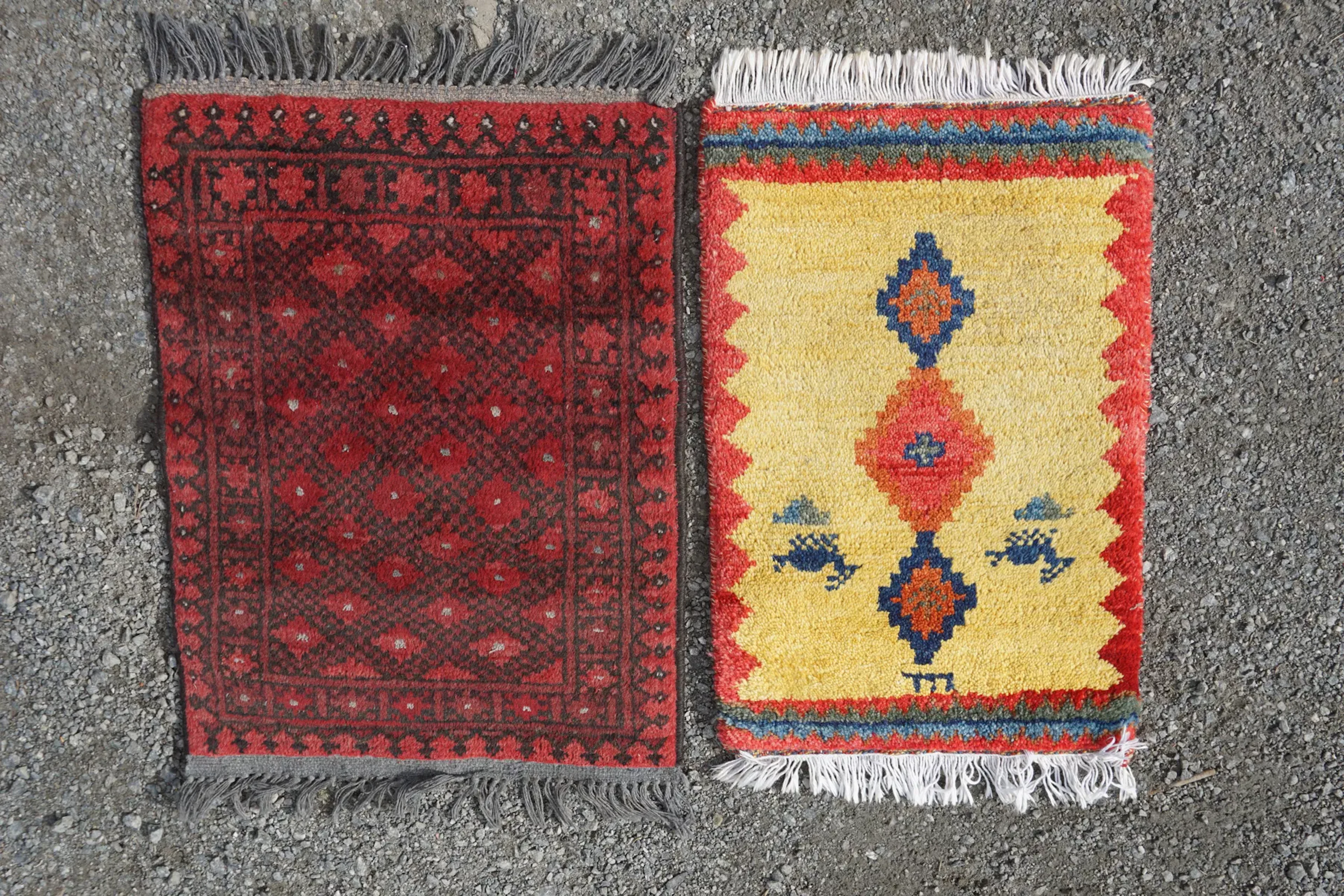 2st orientaliska mattor 68x50. B56
