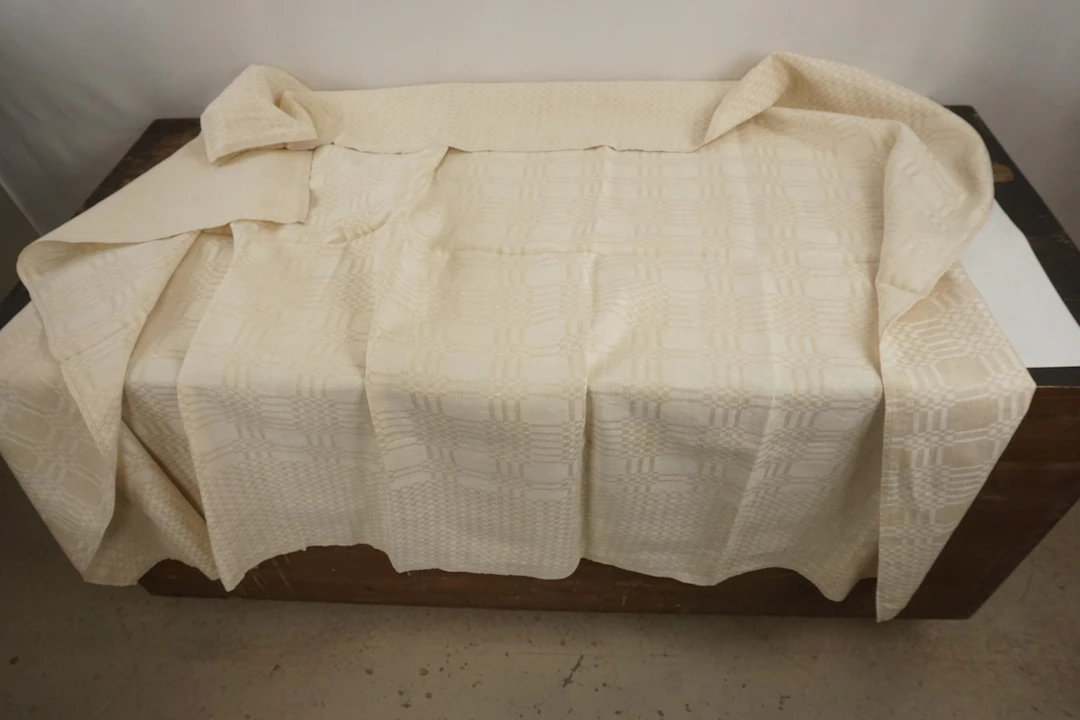 Linne bordsduk 240x129cm. A179