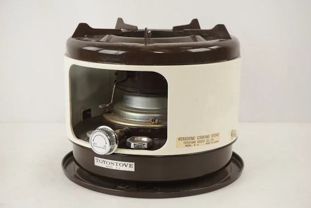Toyostove fotogenkök. B9