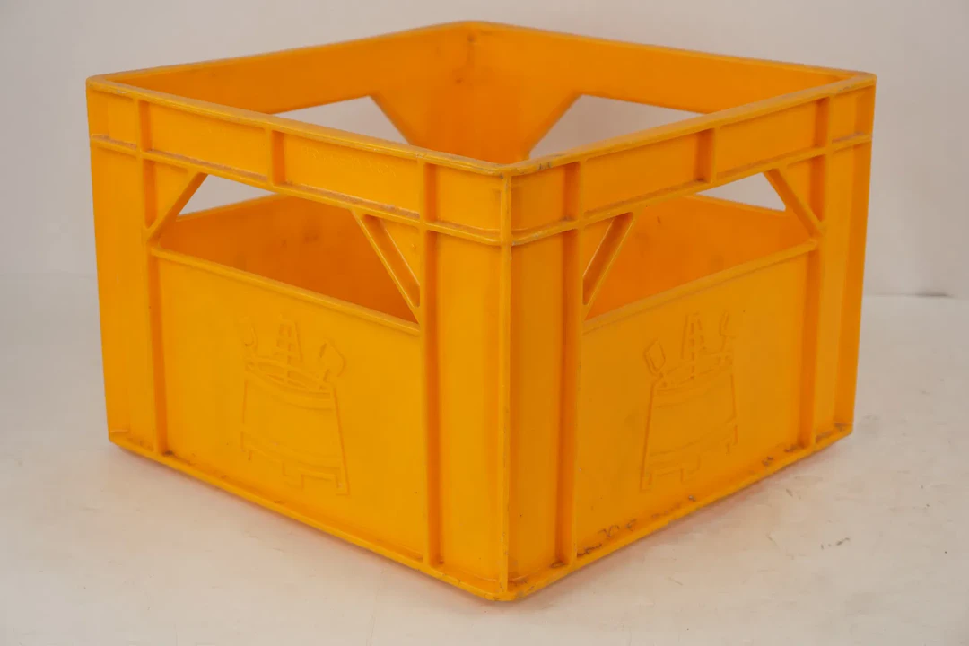 Plastback. B306/