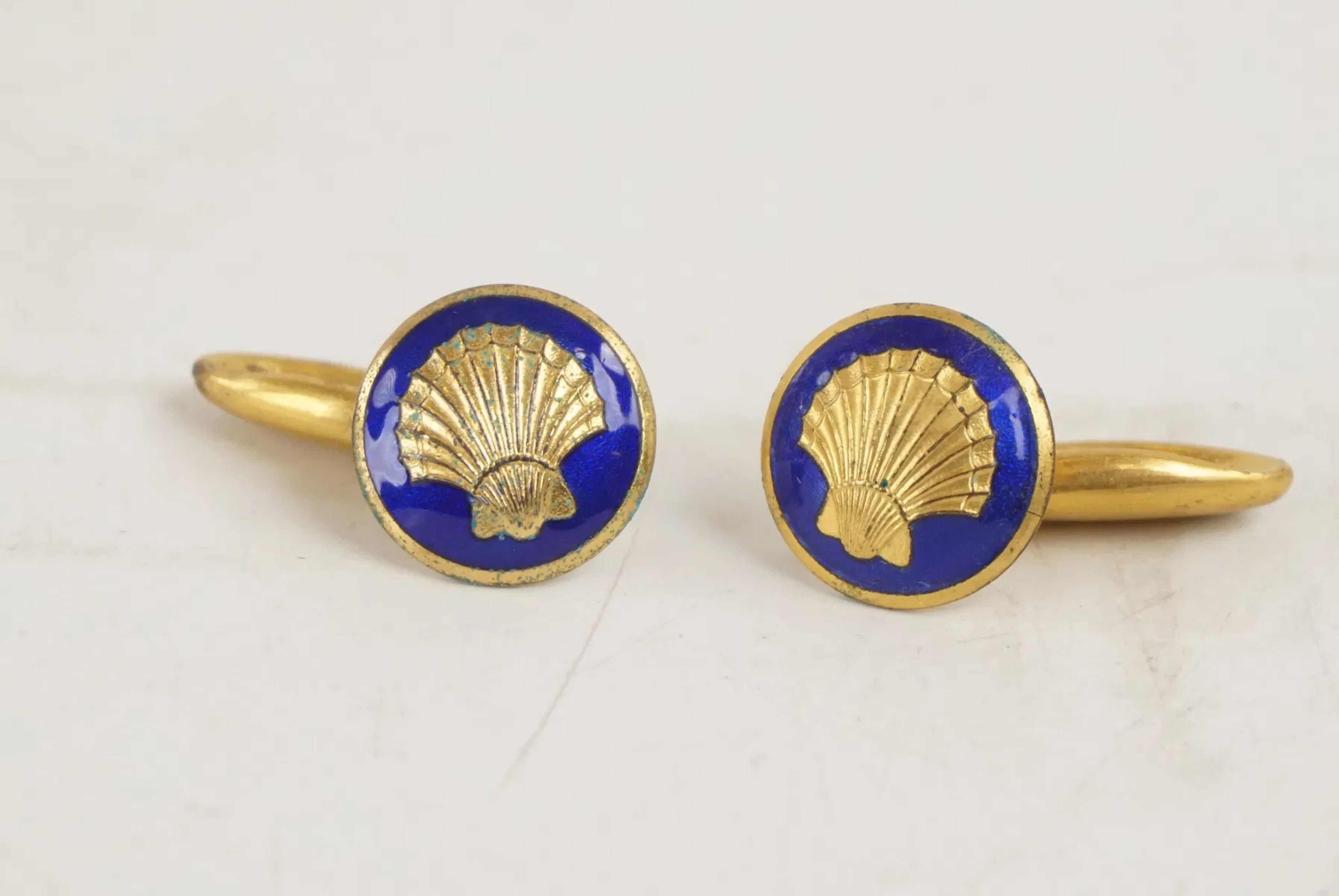 Shell Manschettknappar. A199